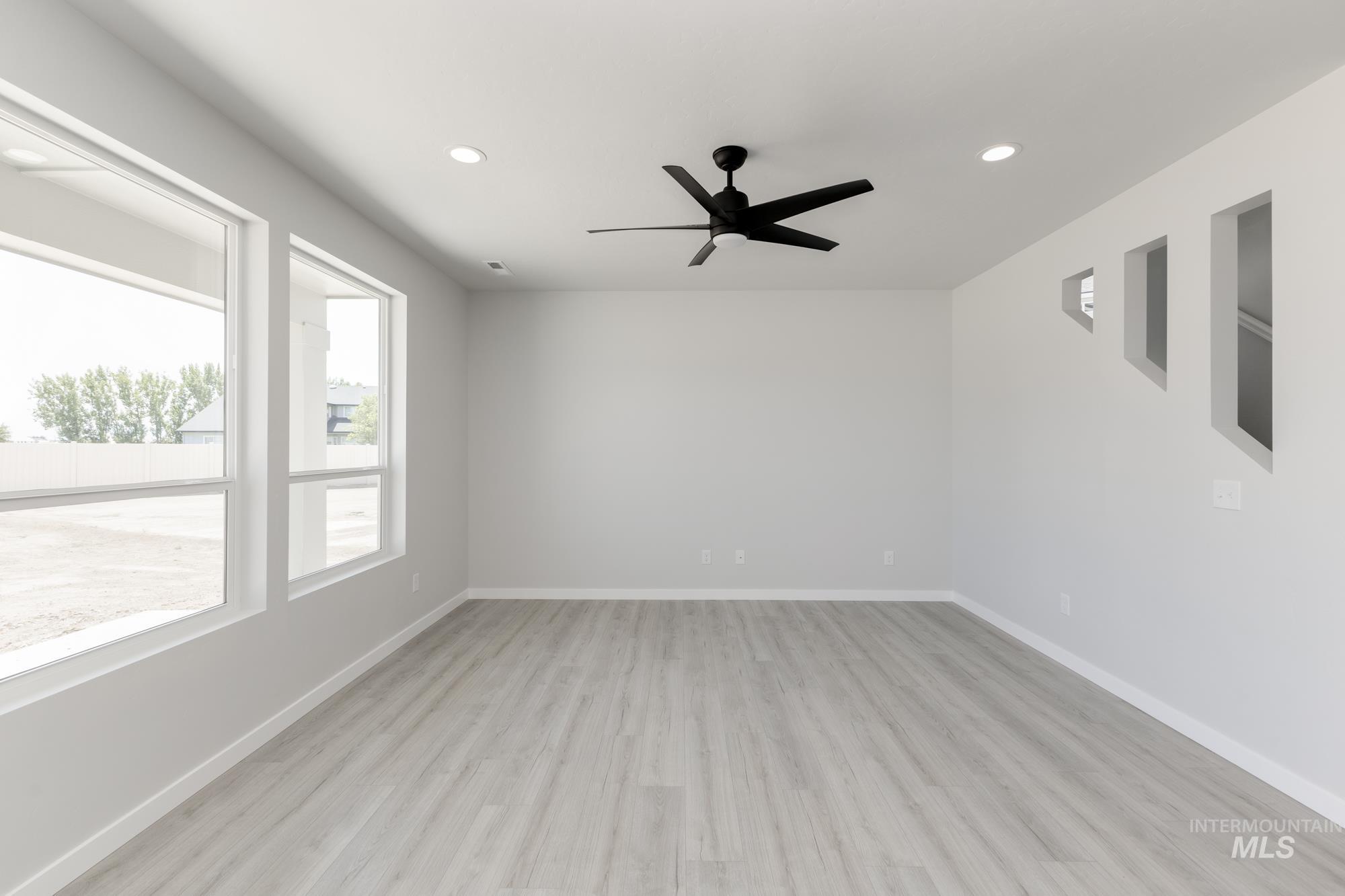 1196 W Pack River Dr, Meridian, Idaho 83642, 5 Bedrooms, 2.5 Bathrooms, Residential For Sale, Price $584,990,MLS 98983775