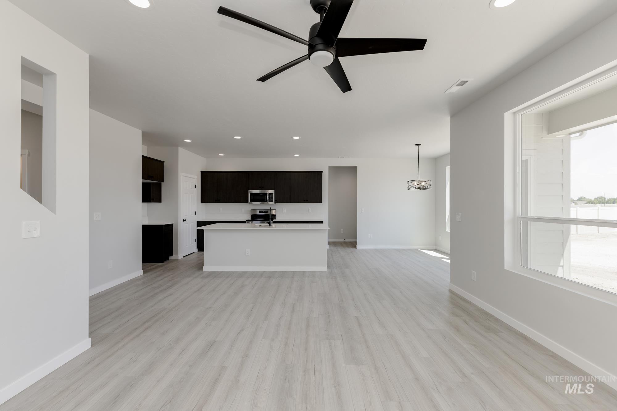 1196 W Pack River Dr, Meridian, Idaho 83642, 5 Bedrooms, 2.5 Bathrooms, Residential For Sale, Price $584,990,MLS 98983775