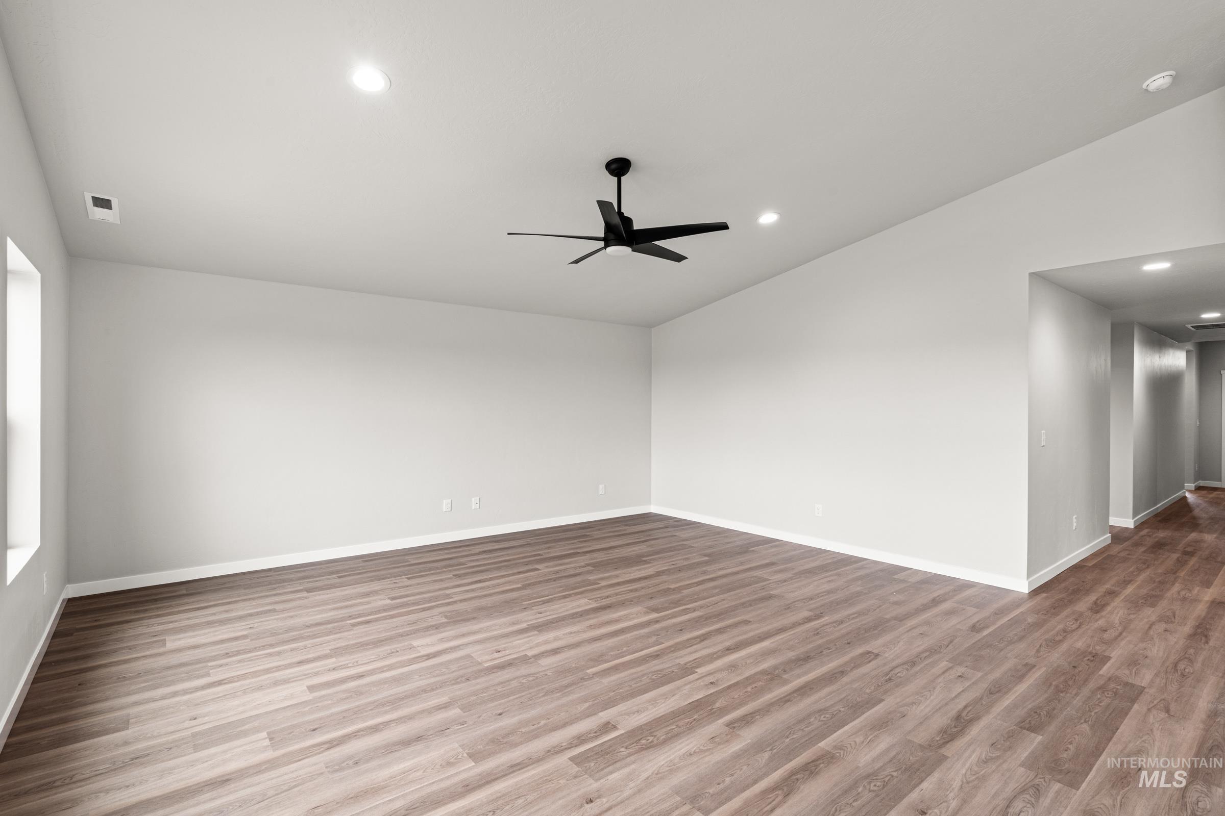 13733 Redway Ct, Caldwell, Idaho 83607, 4 Bedrooms, 2 Bathrooms, Residential For Sale, Price $435,990,MLS 98983777