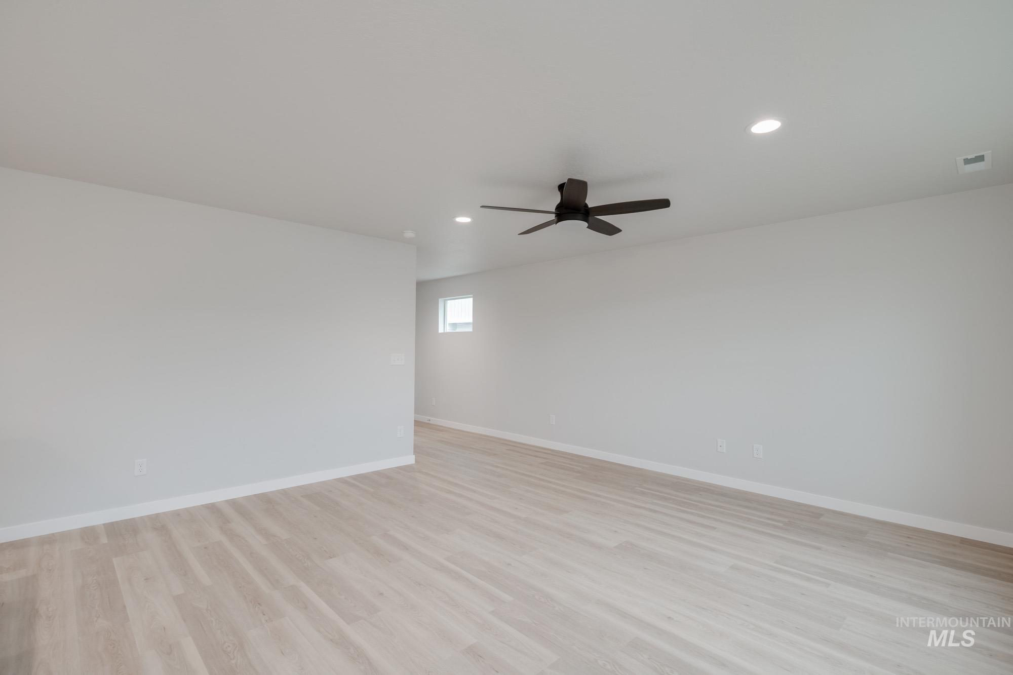 2406 W Fallon Lp, Nampa, Idaho 83651, 3 Bedrooms, 2.5 Bathrooms, Residential For Sale, Price $387,990,MLS 98983778