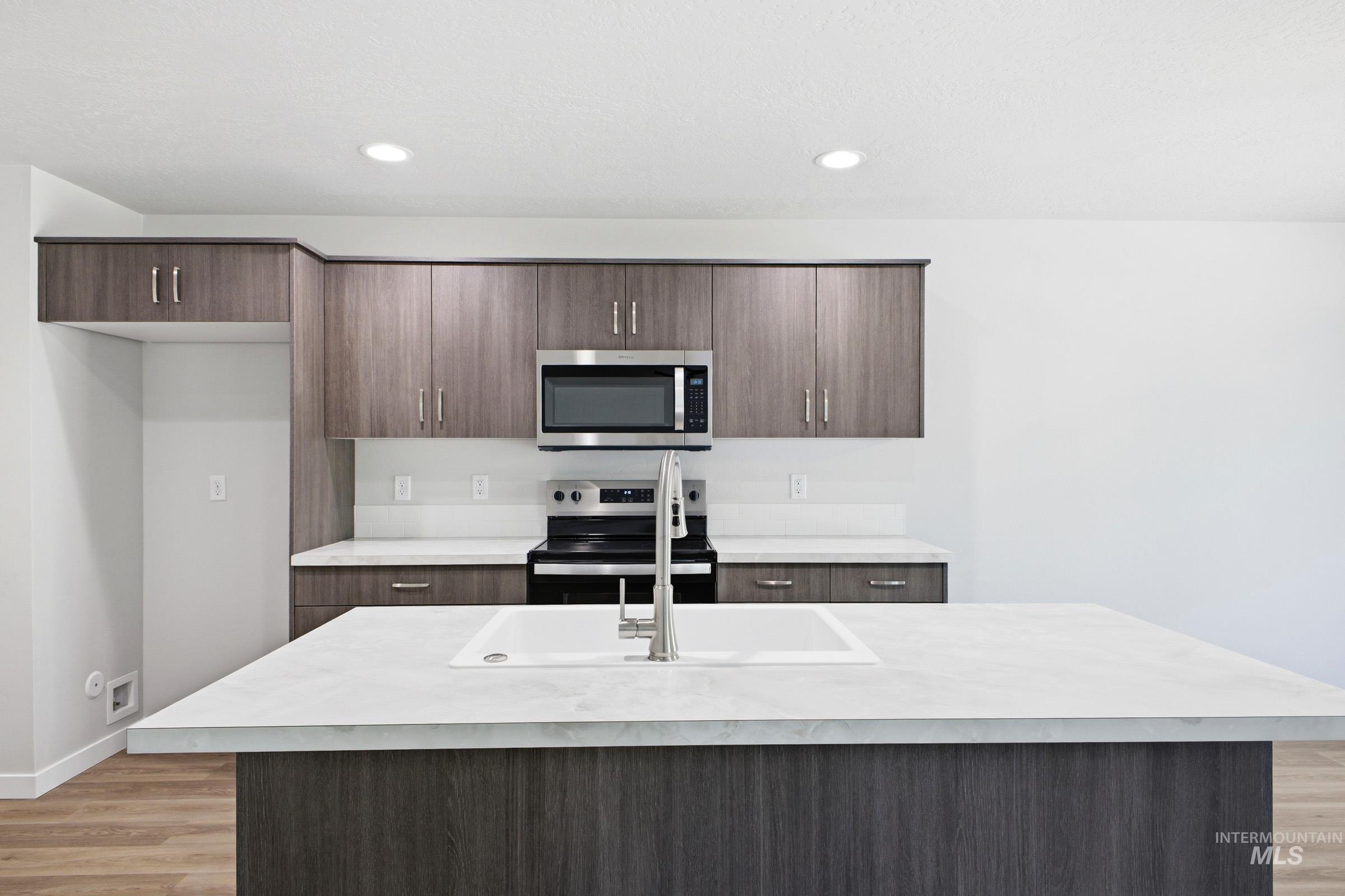 2406 W Fallon Lp, Nampa, Idaho 83651, 3 Bedrooms, 2.5 Bathrooms, Residential For Sale, Price $387,990, 98983778