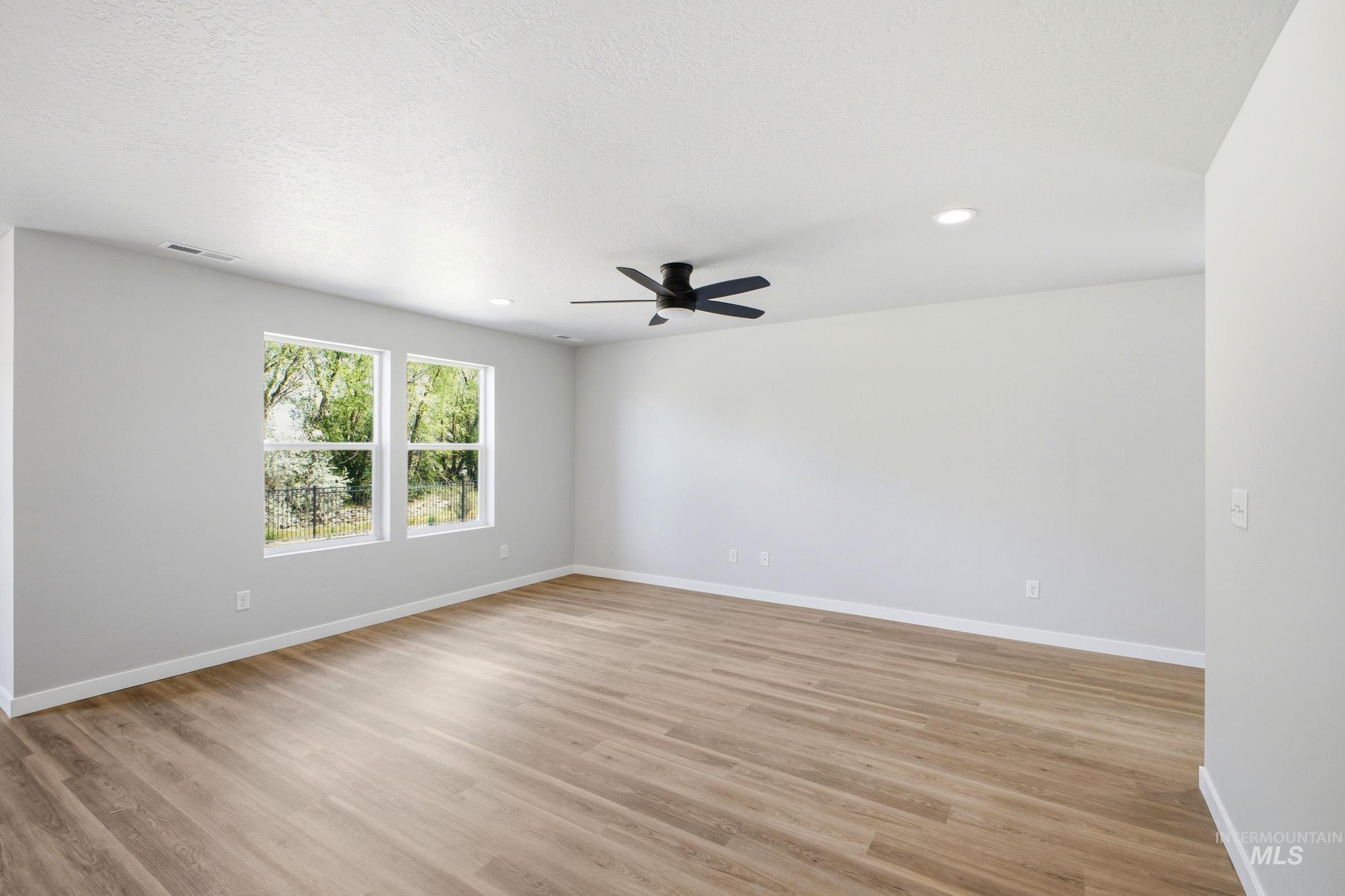 2406 W Fallon Lp, Nampa, Idaho 83651, 3 Bedrooms, 2.5 Bathrooms, Residential For Sale, Price $387,990, 98983778