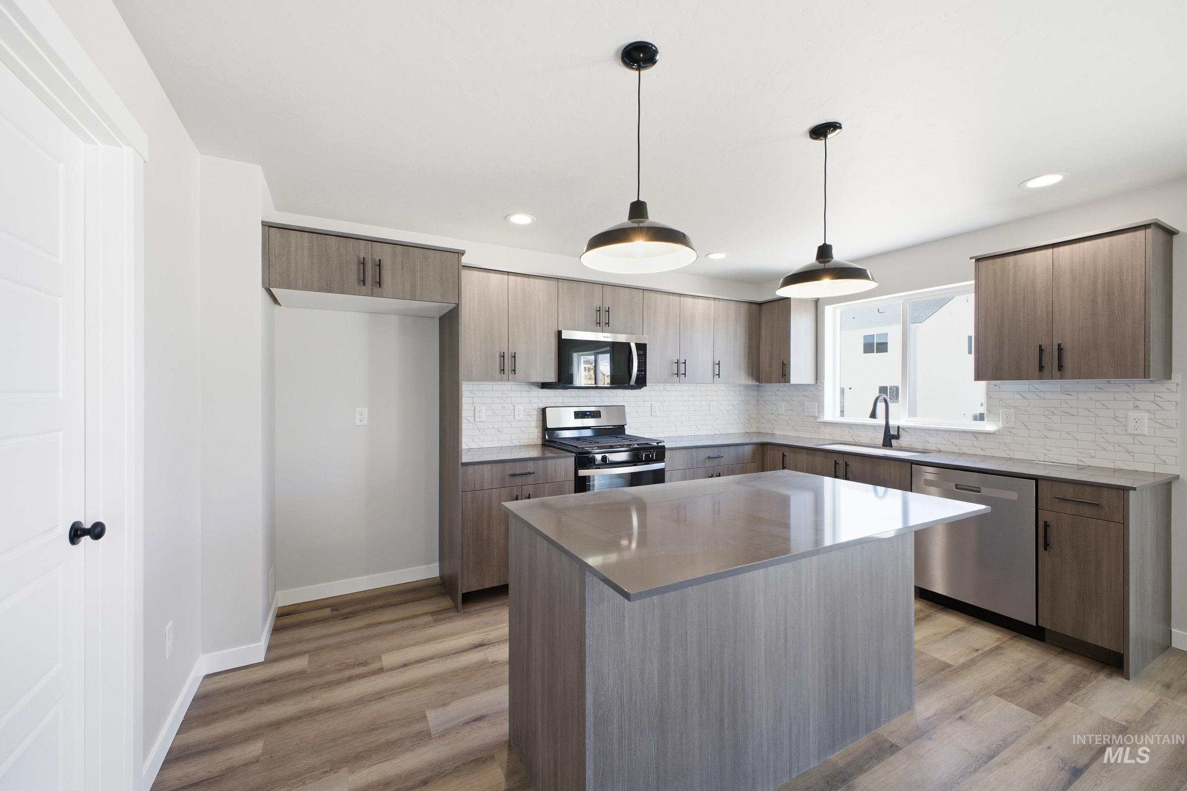 15277 Fuchsia Ave, Nampa, Idaho 83651, 4 Bedrooms, 2.5 Bathrooms, Residential For Sale, Price $469,990,MLS 98983781