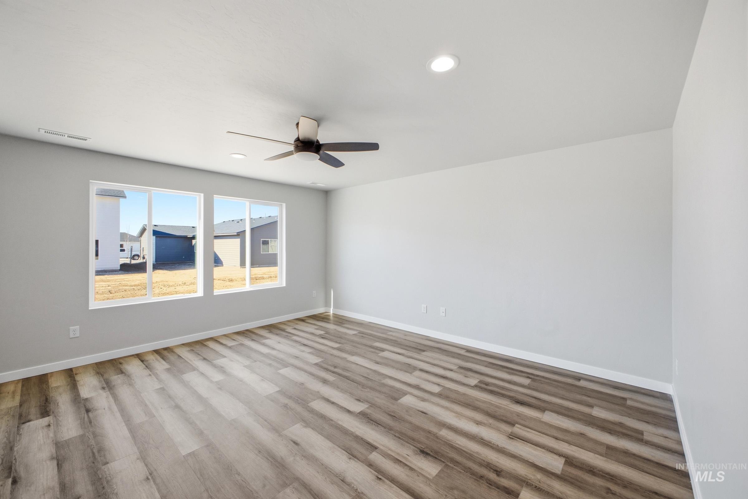 15277 Fuchsia Ave, Nampa, Idaho 83651, 4 Bedrooms, 2.5 Bathrooms, Residential For Sale, Price $469,990,MLS 98983781