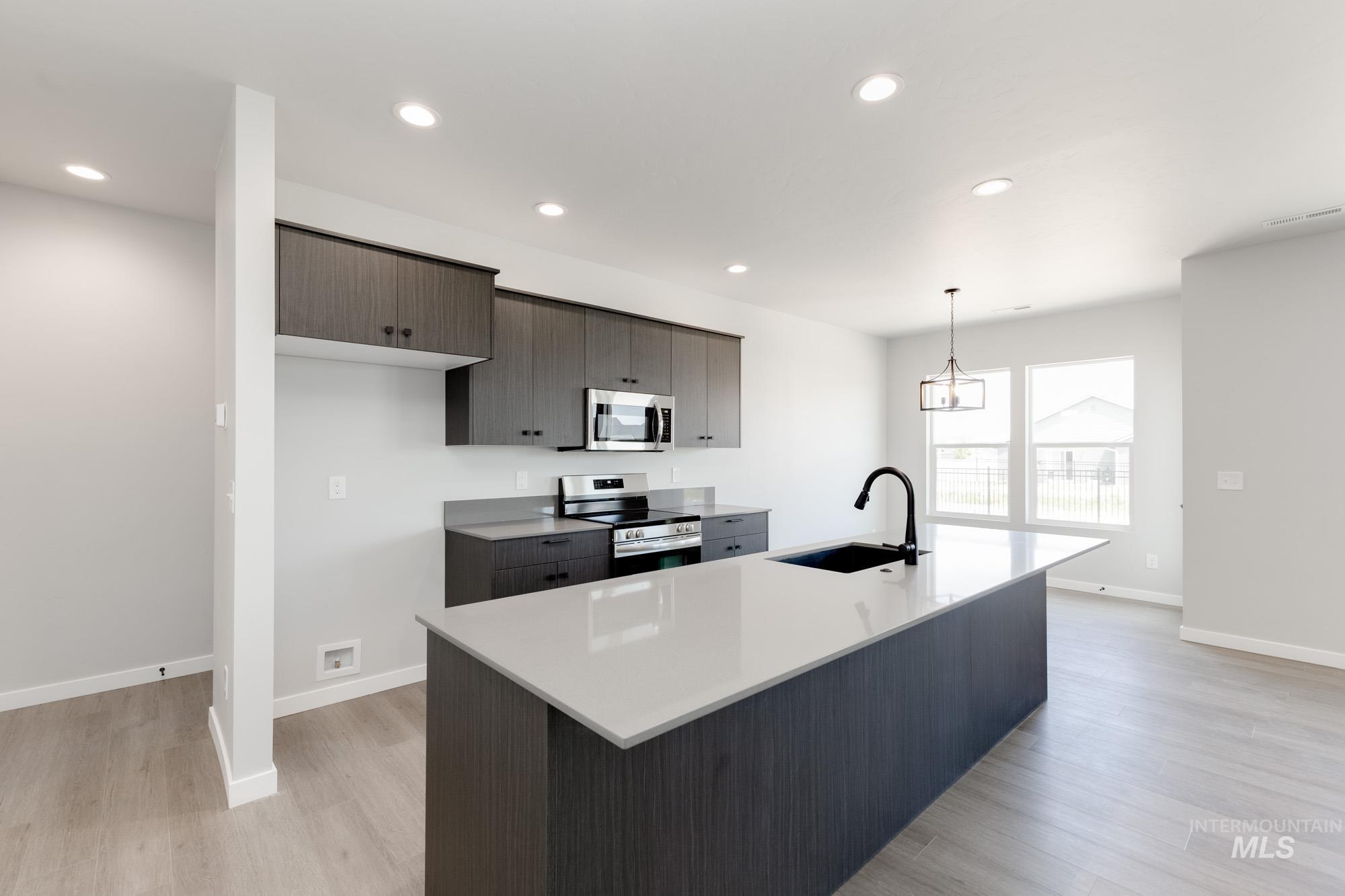 15289 Fuchsia Ave, Nampa, Idaho 83651, 4 Bedrooms, 2 Bathrooms, Residential For Sale, Price $429,990,MLS 98983782