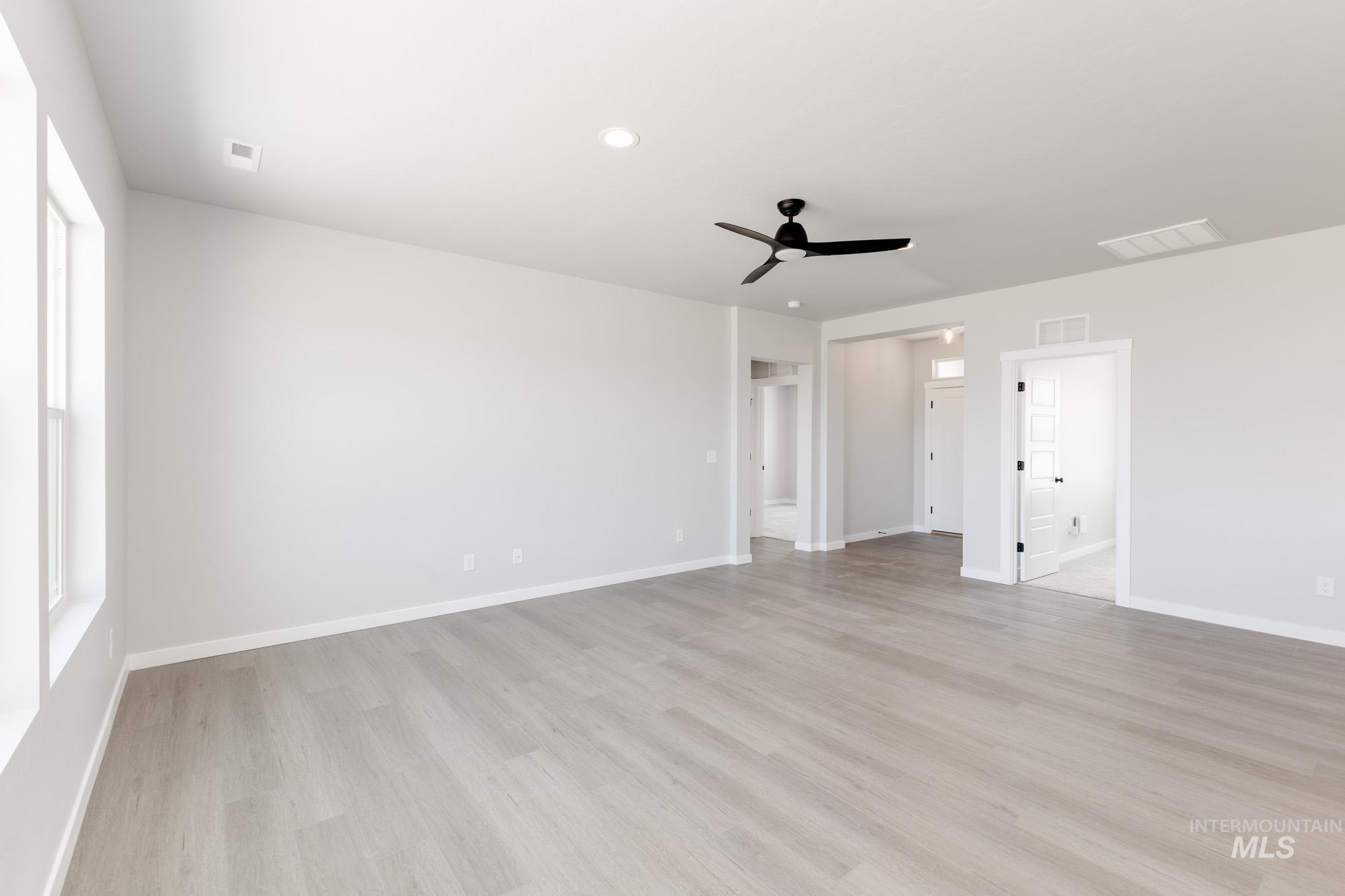 15289 Fuchsia Ave, Nampa, Idaho 83651, 4 Bedrooms, 2 Bathrooms, Residential For Sale, Price $429,990,MLS 98983782