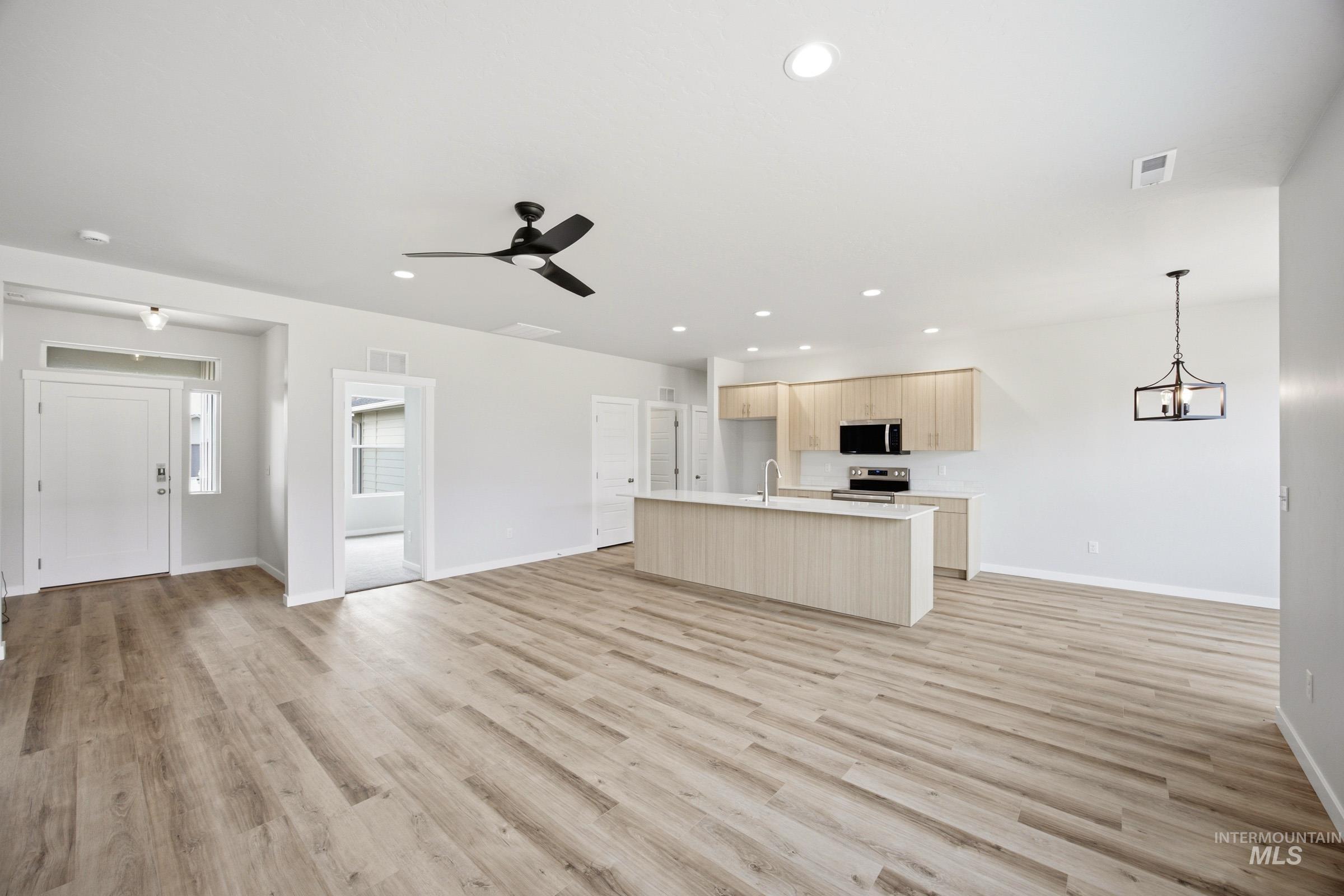 15289 Fuchsia Ave, Nampa, Idaho 83651, 4 Bedrooms, 2 Bathrooms, Residential For Sale, Price $429,990, 98983782