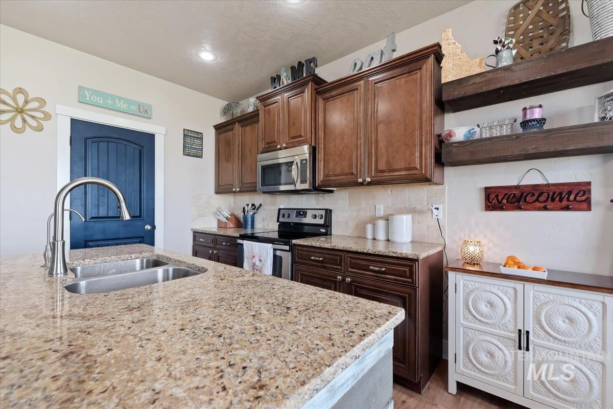 23906 Applewood, Wilder, Idaho 83676, 4 Bedrooms, 2 Bathrooms, Residential For Sale, Price $825,000,MLS 98983787