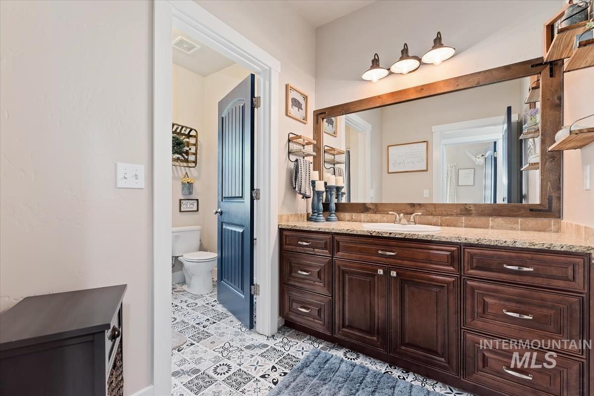 23906 Applewood, Wilder, Idaho 83676, 4 Bedrooms, 2 Bathrooms, Residential For Sale, Price $825,000,MLS 98983787