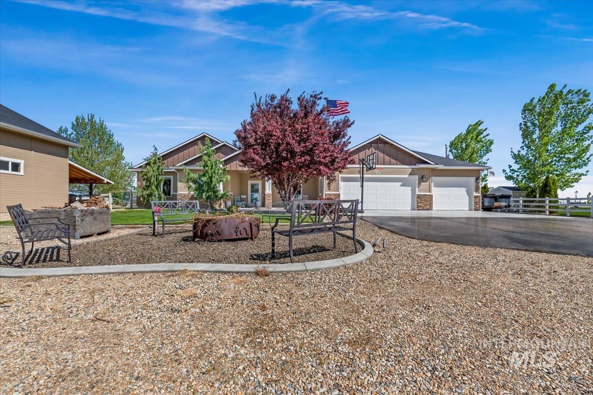 23906 Applewood, Wilder, Idaho 83676, 4 Bedrooms, 2 Bathrooms, Residential For Sale, Price $825,000,MLS 98983787