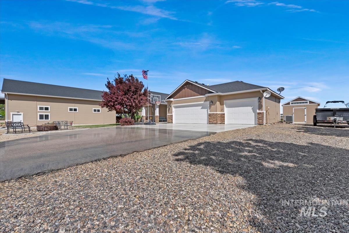 23906 Applewood, Wilder, Idaho 83676, 4 Bedrooms, 2 Bathrooms, Residential For Sale, Price $825,000,MLS 98983787