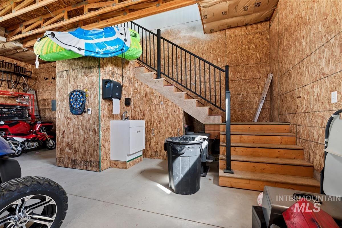 23906 Applewood, Wilder, Idaho 83676, 4 Bedrooms, 2 Bathrooms, Residential For Sale, Price $825,000,MLS 98983787