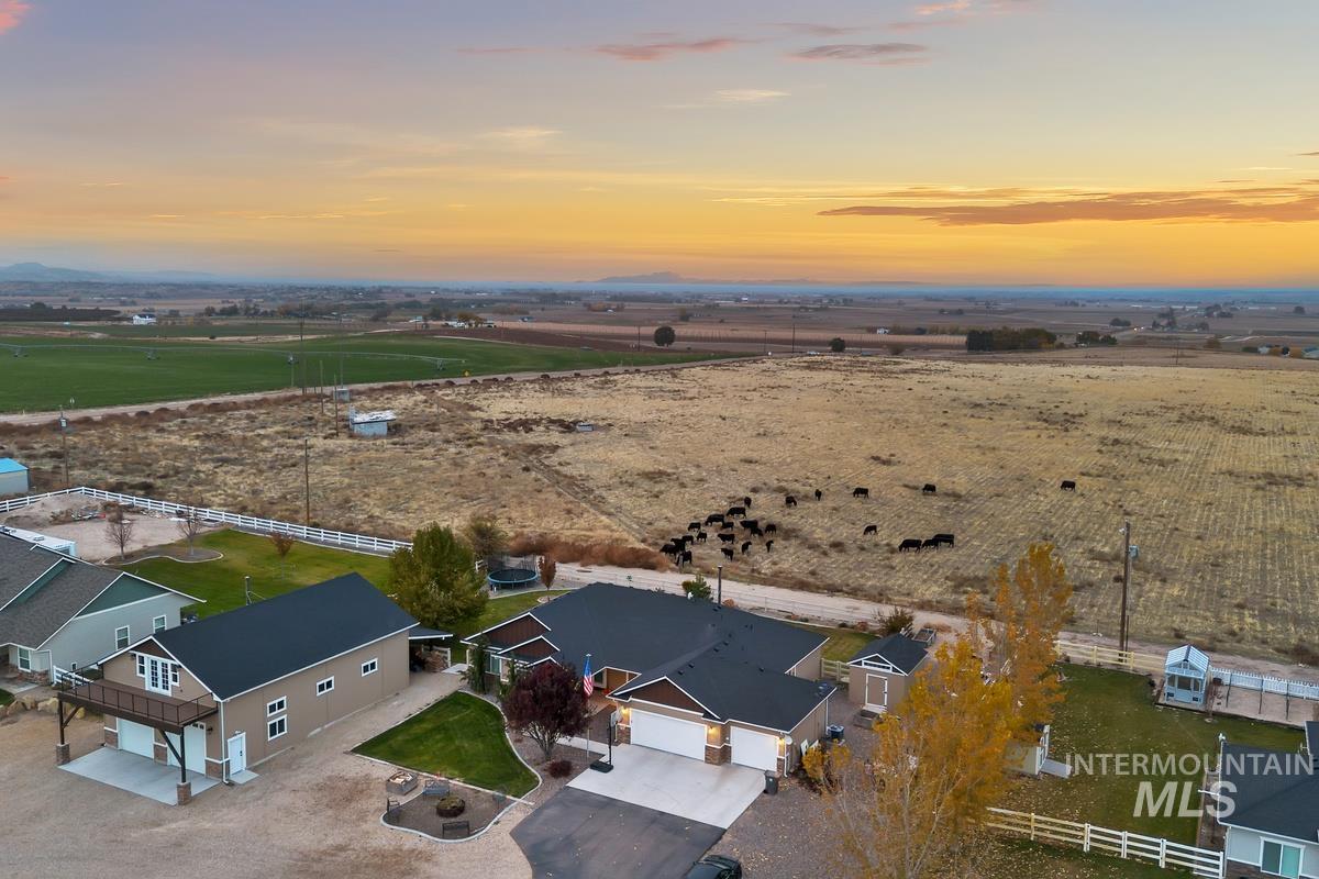 23906 Applewood, Wilder, Idaho 83676, 4 Bedrooms, 2 Bathrooms, Residential For Sale, Price $825,000,MLS 98983787