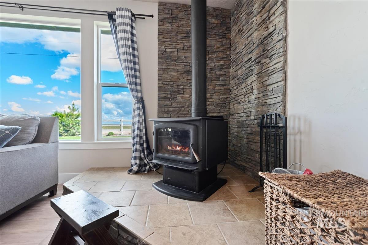 23906 Applewood, Wilder, Idaho 83676, 4 Bedrooms, 2 Bathrooms, Residential For Sale, Price $825,000,MLS 98983787