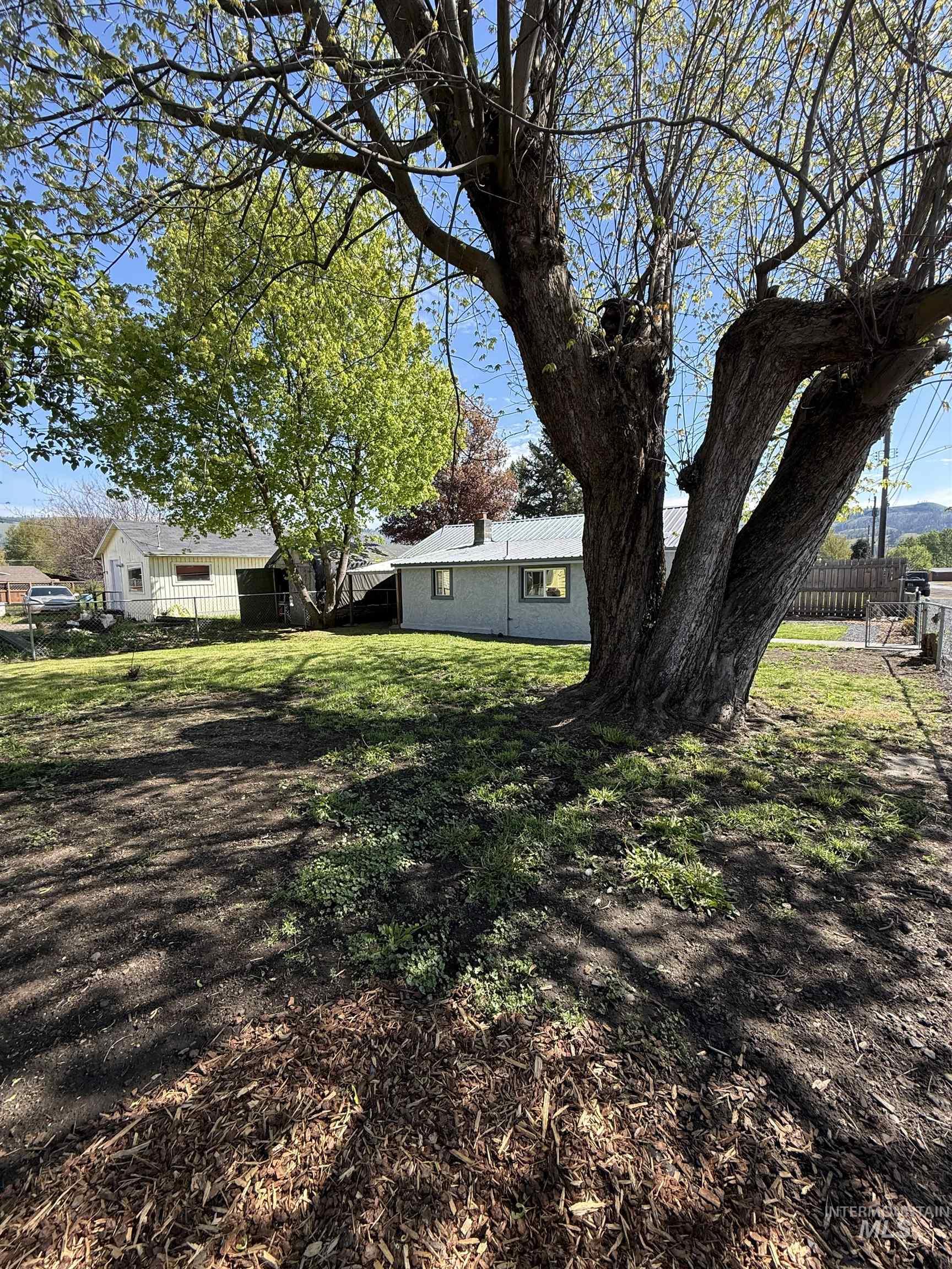 820 Nickel Street, Kamiah, Idaho 83536, 2 Bedrooms, 1 Bathroom, Residential For Sale, Price $215,000, 98983788