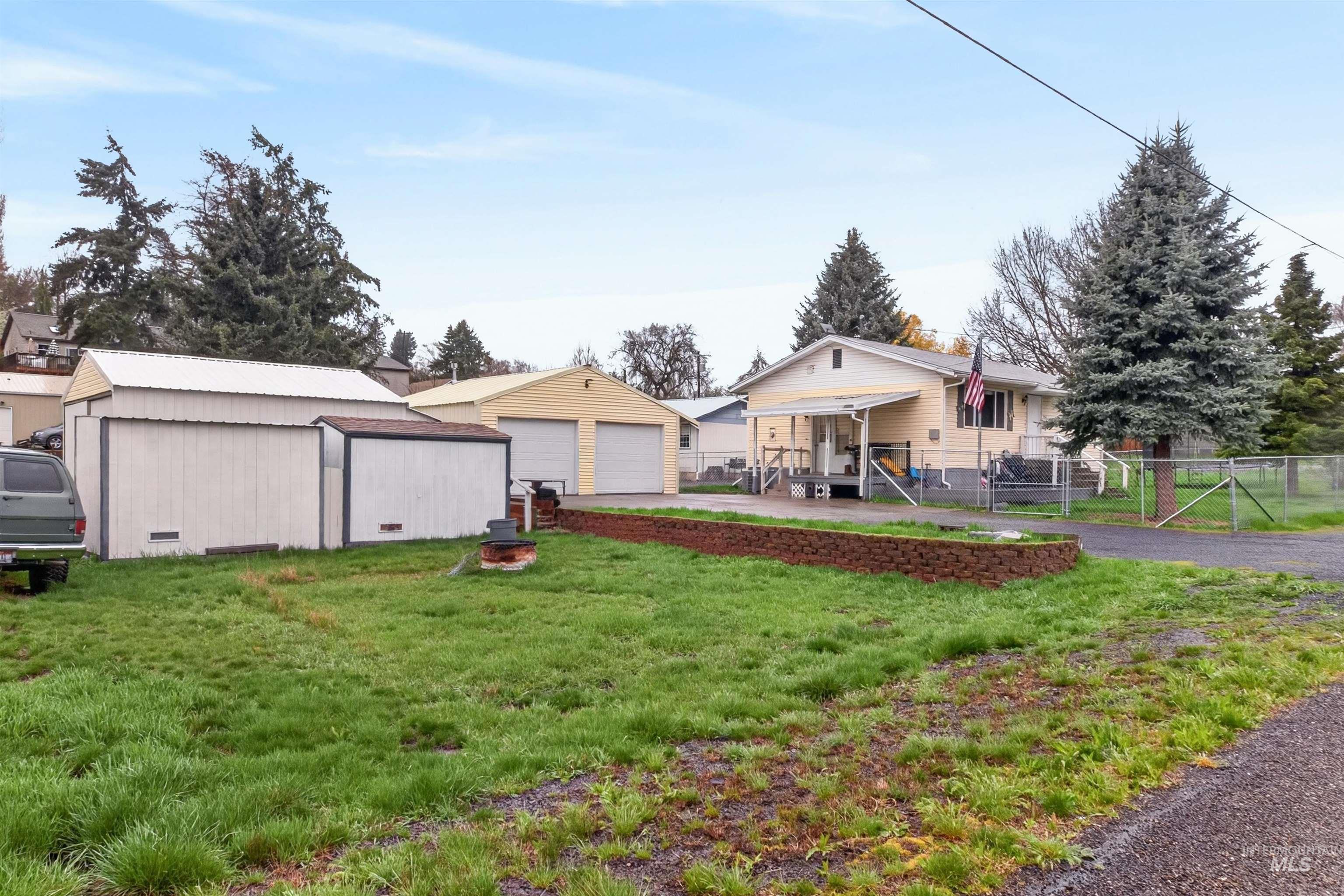 247 N Beech, Genesee, Idaho 83832, 4 Bedrooms, 2 Bathrooms, Residential For Sale, Price $359,999,MLS 98983790