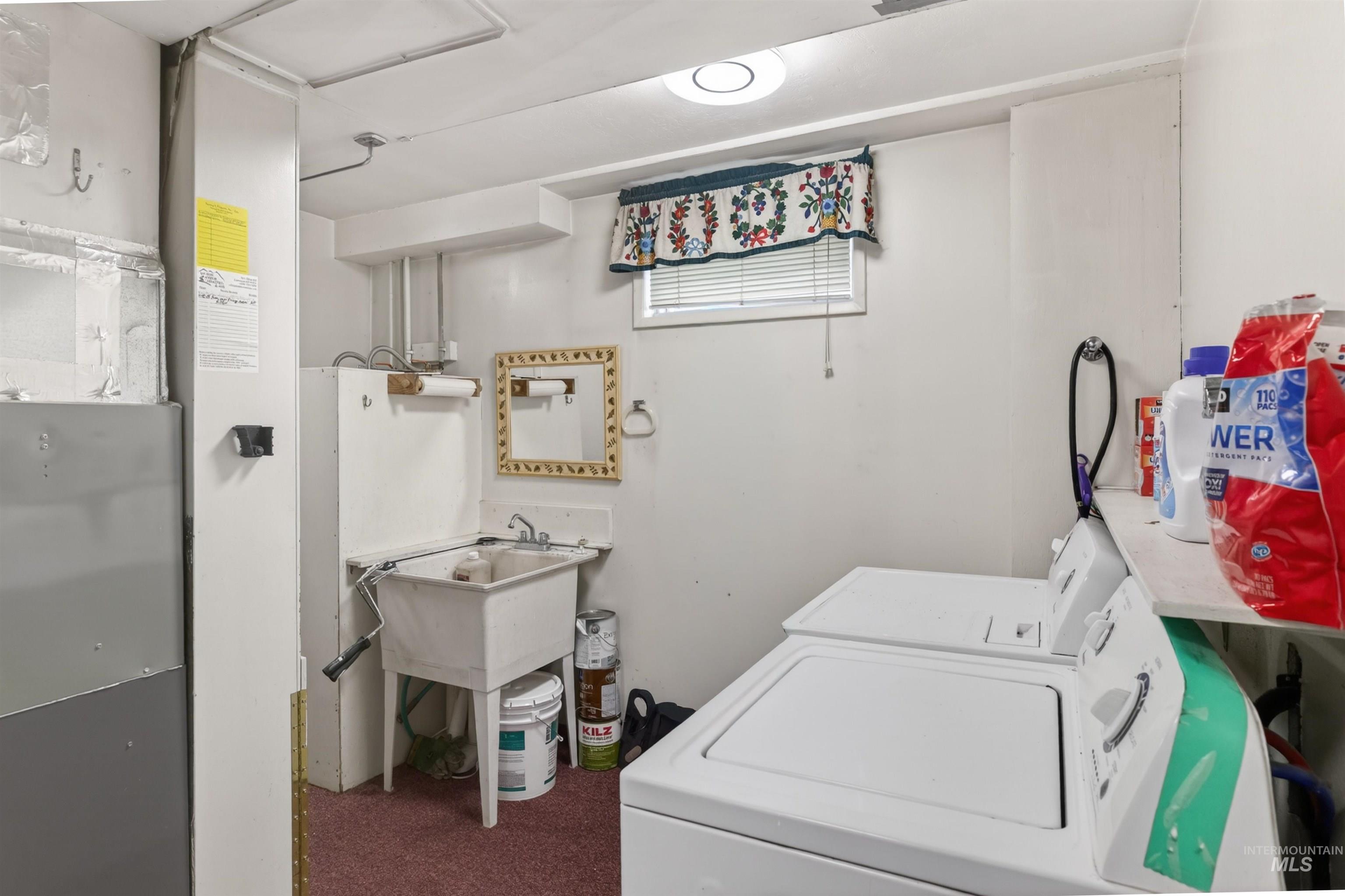 247 N Beech, Genesee, Idaho 83832, 4 Bedrooms, 2 Bathrooms, Residential For Sale, Price $359,999,MLS 98983790