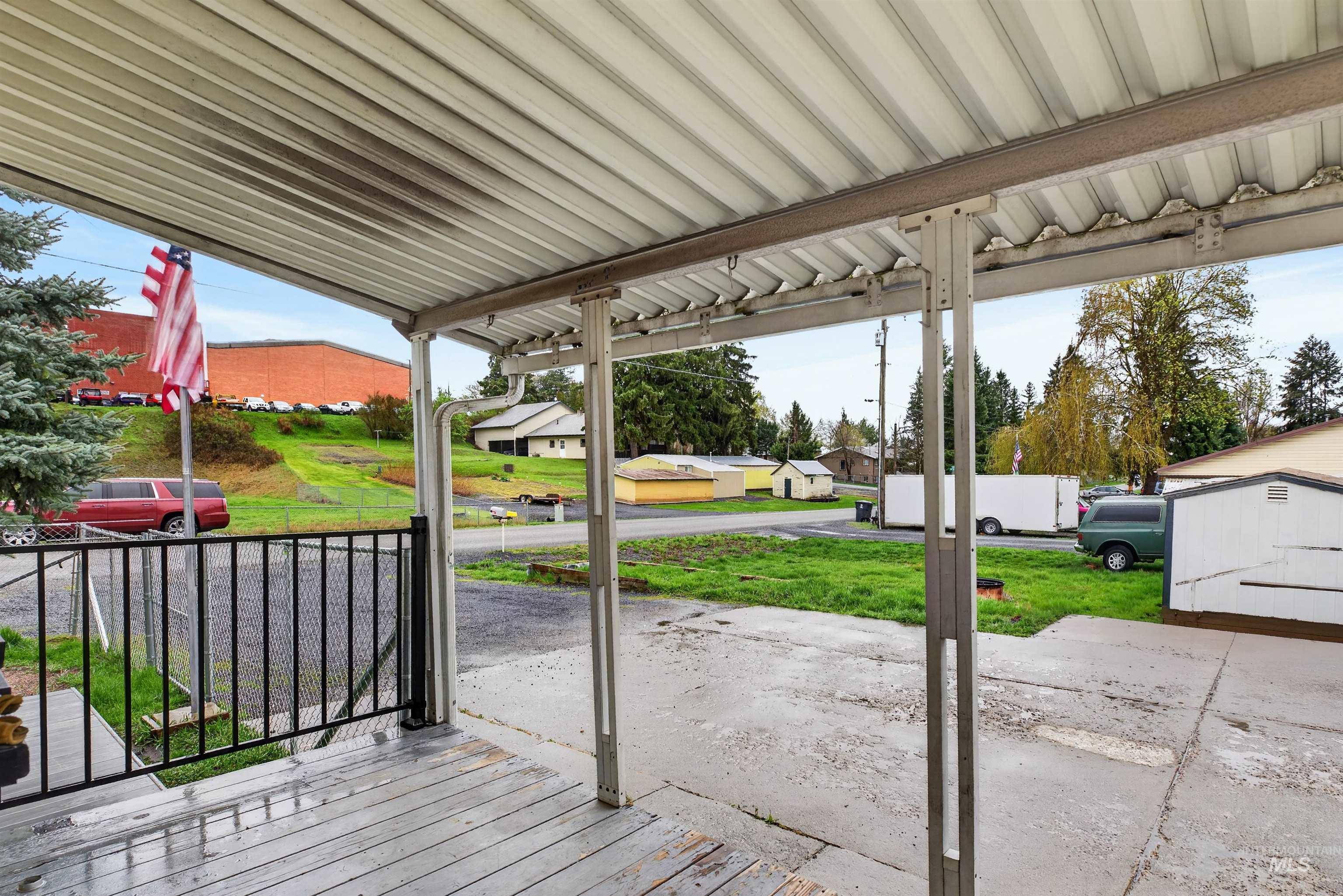 247 N Beech, Genesee, Idaho 83832, 4 Bedrooms, 2 Bathrooms, Residential For Sale, Price $359,999,MLS 98983790