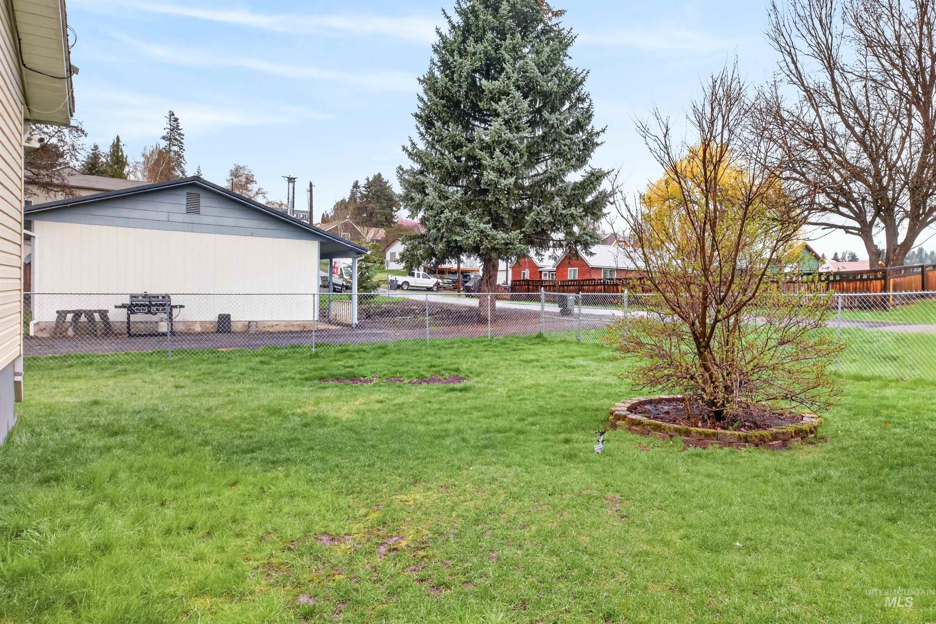 247 N Beech, Genesee, Idaho 83832, 4 Bedrooms, 2 Bathrooms, Residential For Sale, Price $359,999,MLS 98983790