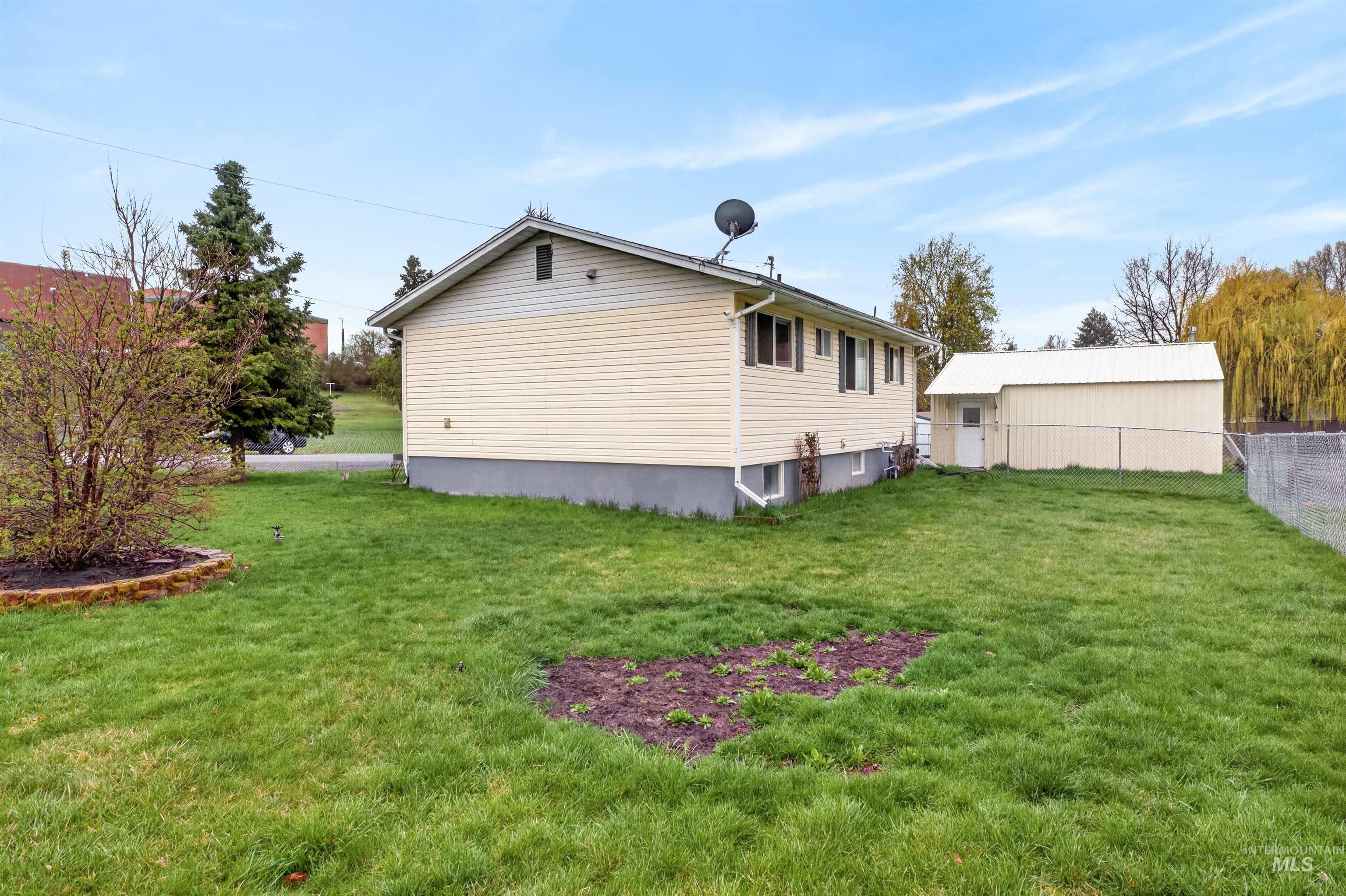 247 N Beech, Genesee, Idaho 83832, 4 Bedrooms, 2 Bathrooms, Residential For Sale, Price $359,999,MLS 98983790