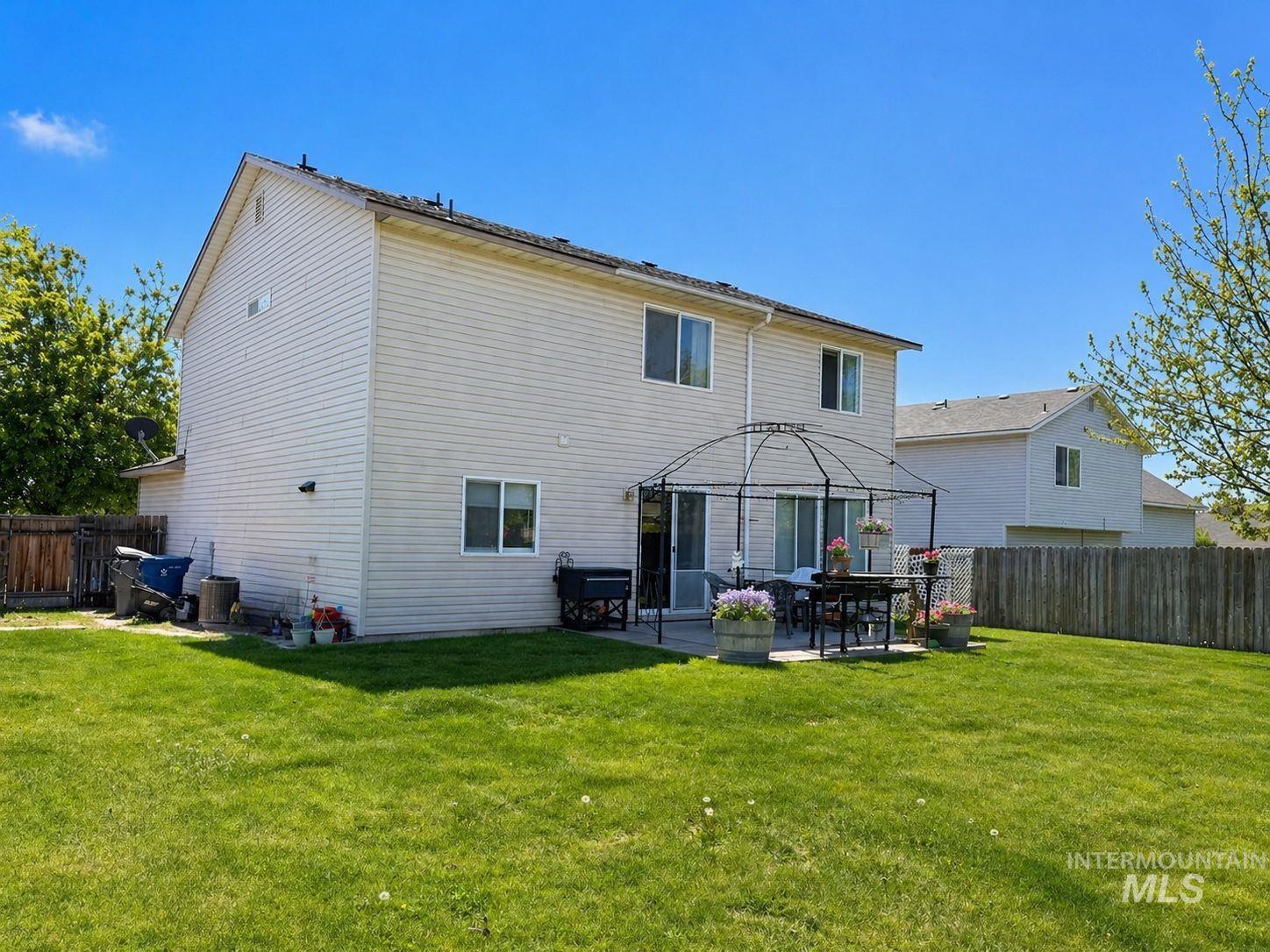 3700 E Sandyford Ave, Nampa, Idaho 83686, 4 Bedrooms, 2.5 Bathrooms, Residential For Sale, Price $407,500,MLS 98983793