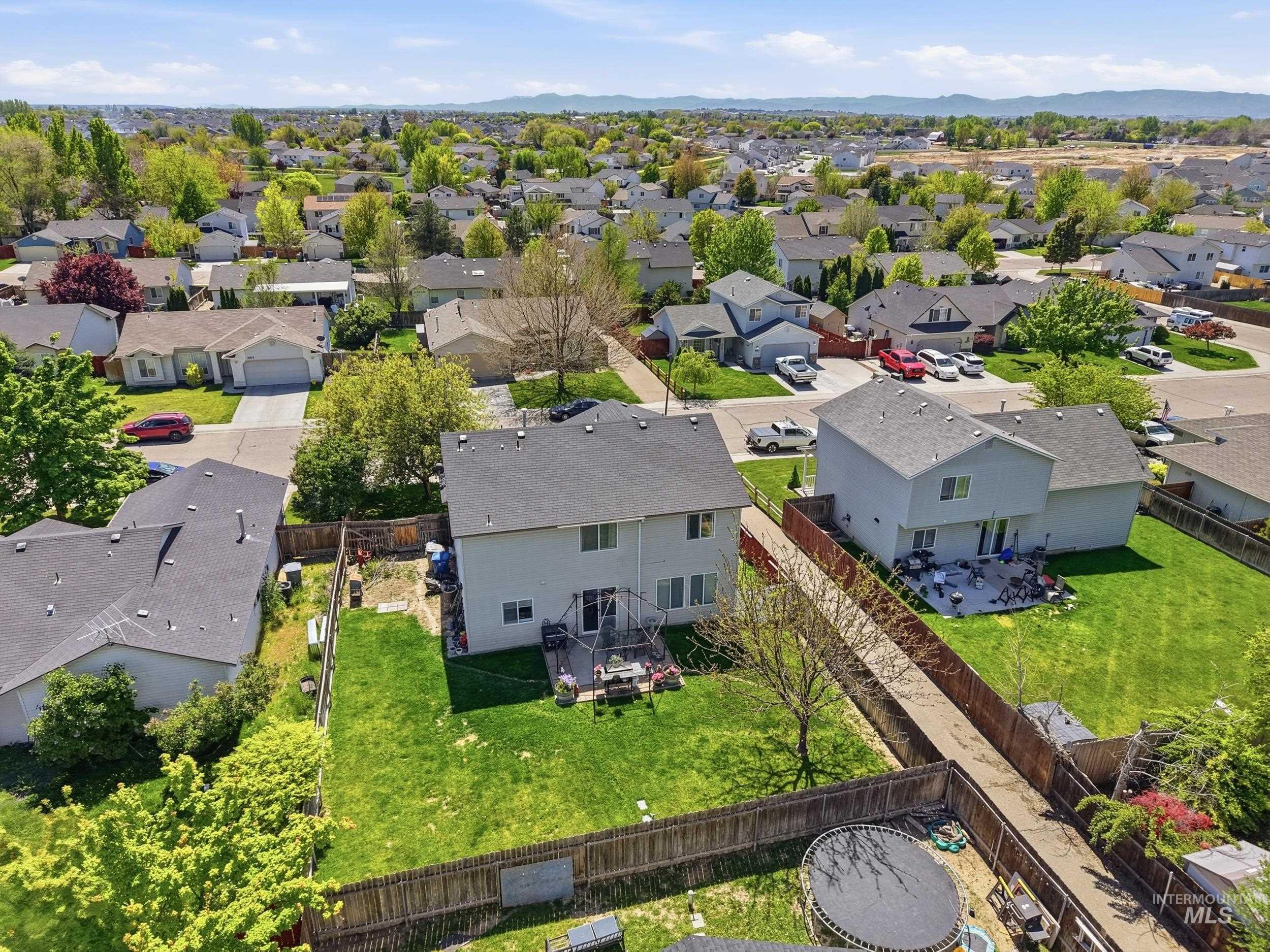 3700 E Sandyford Ave, Nampa, Idaho 83686, 4 Bedrooms, 2.5 Bathrooms, Residential For Sale, Price $407,500,MLS 98983793