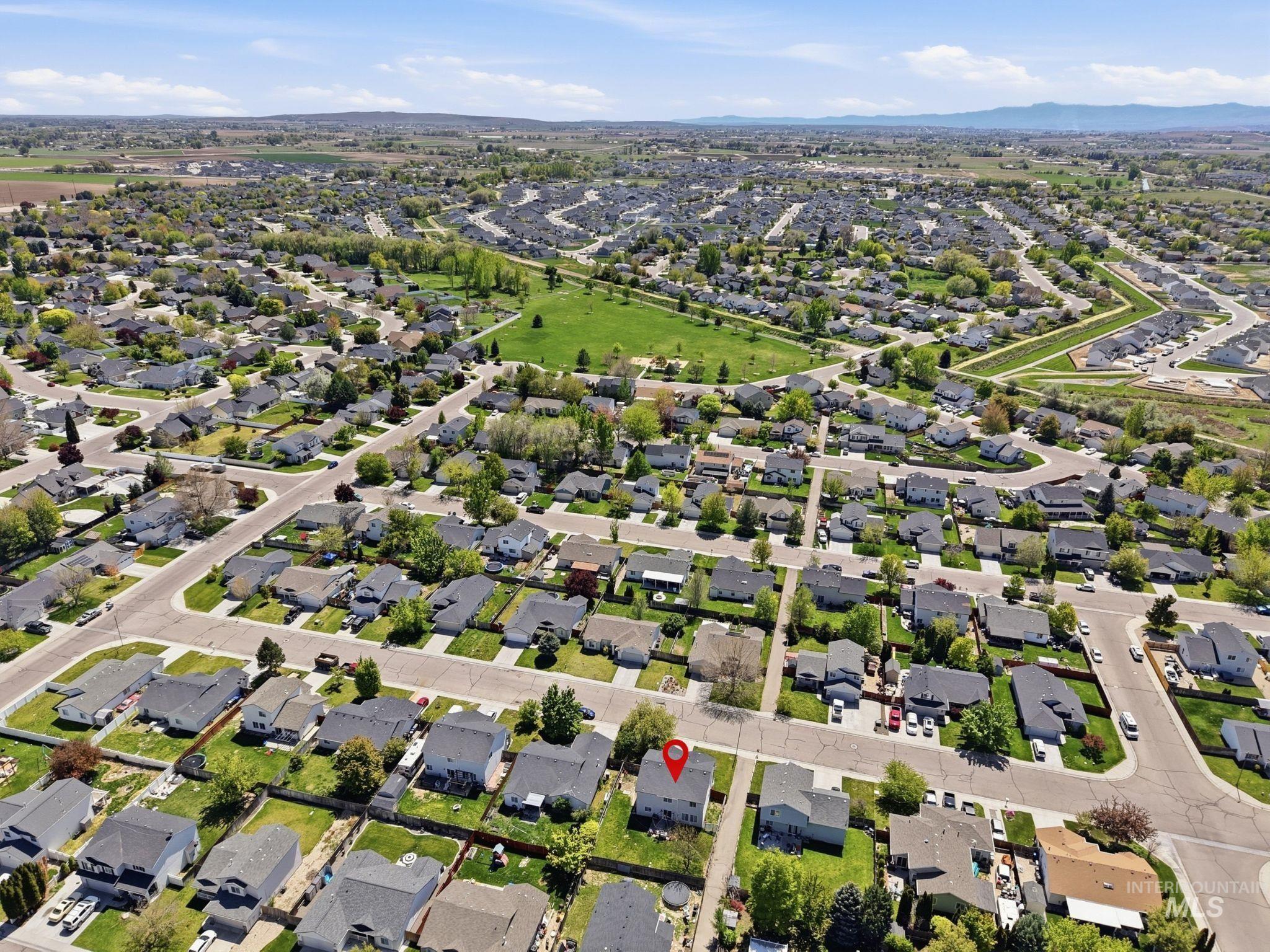 3700 E Sandyford Ave, Nampa, Idaho 83686, 4 Bedrooms, 2.5 Bathrooms, Residential For Sale, Price $407,500,MLS 98983793