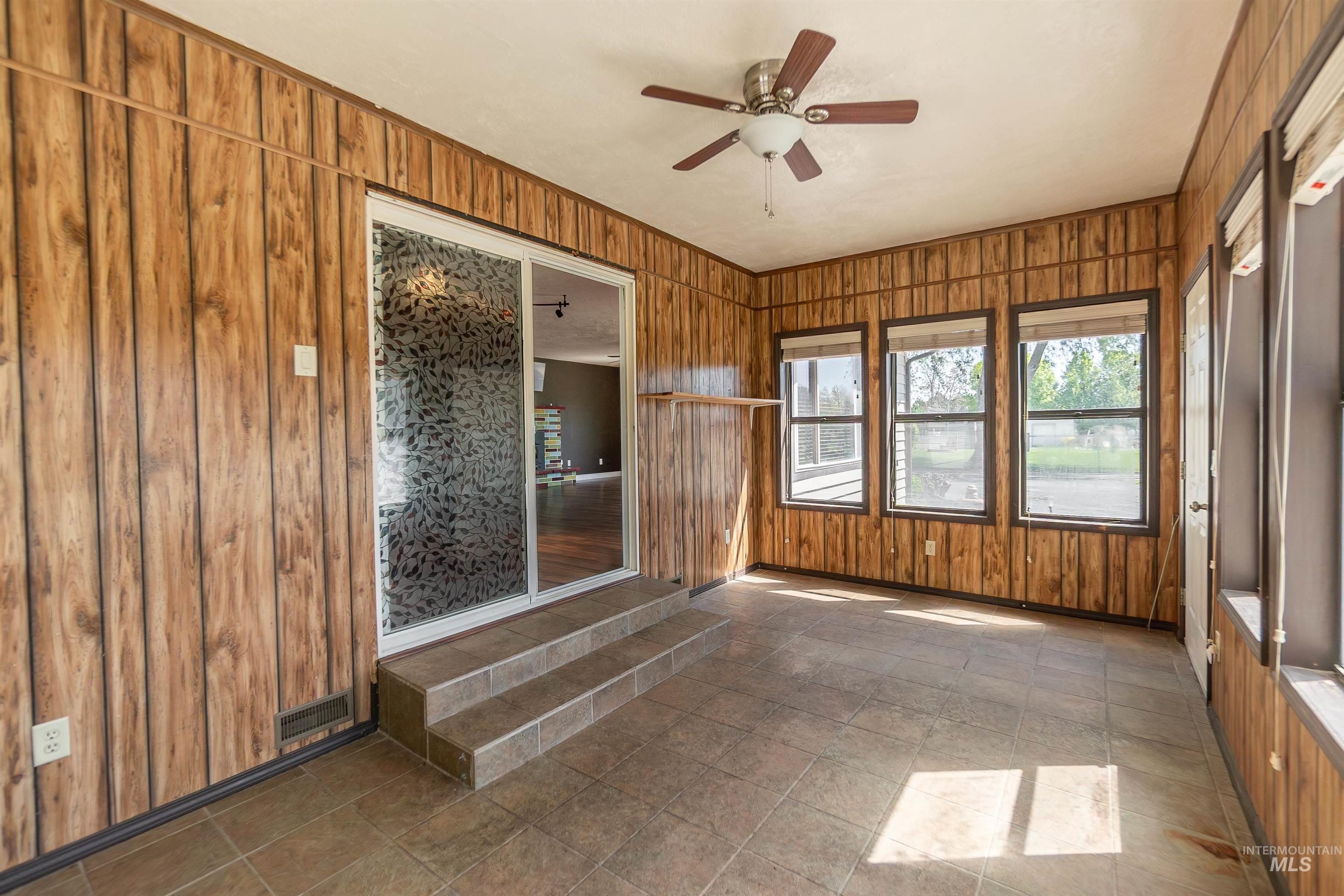 26375 Peckham Rd., Wilder, Idaho 83676, 4 Bedrooms, 2 Bathrooms, Residential For Sale, Price $575,000,MLS 98983795