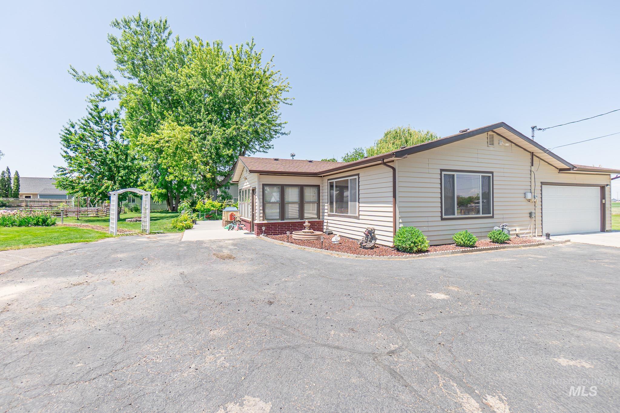 26375 Peckham Rd., Wilder, Idaho 83676, 4 Bedrooms, 2 Bathrooms, Residential For Sale, Price $599,000, 98983795