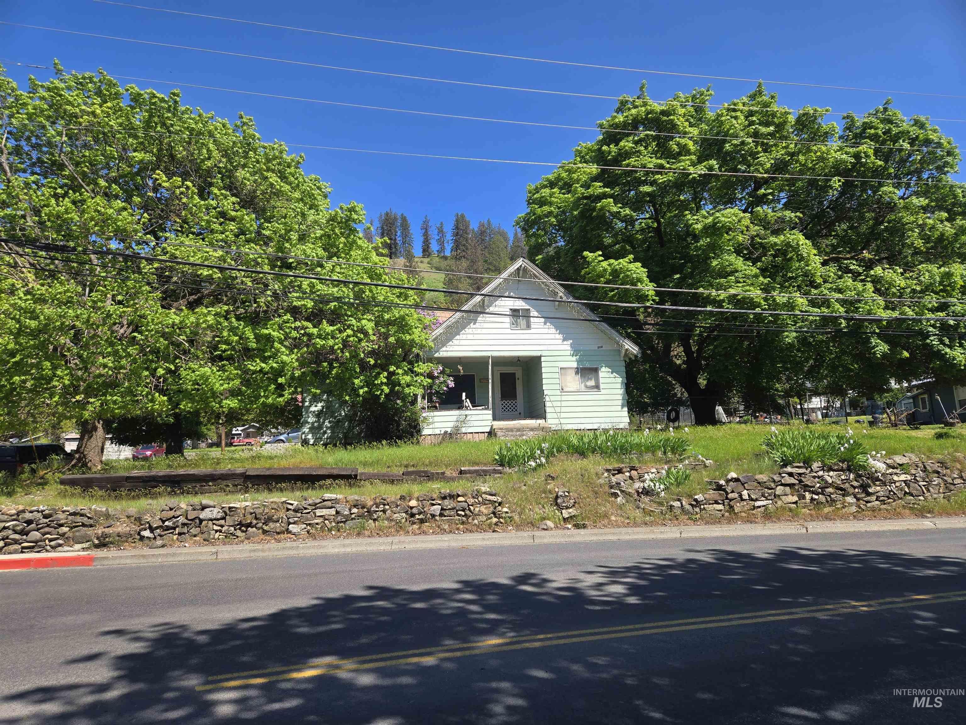 1202 Michigan Ave, Orofino, Idaho 83544, 3 Bedrooms, 1 Bathroom, Residential For Sale, Price $139,900,MLS 98983796