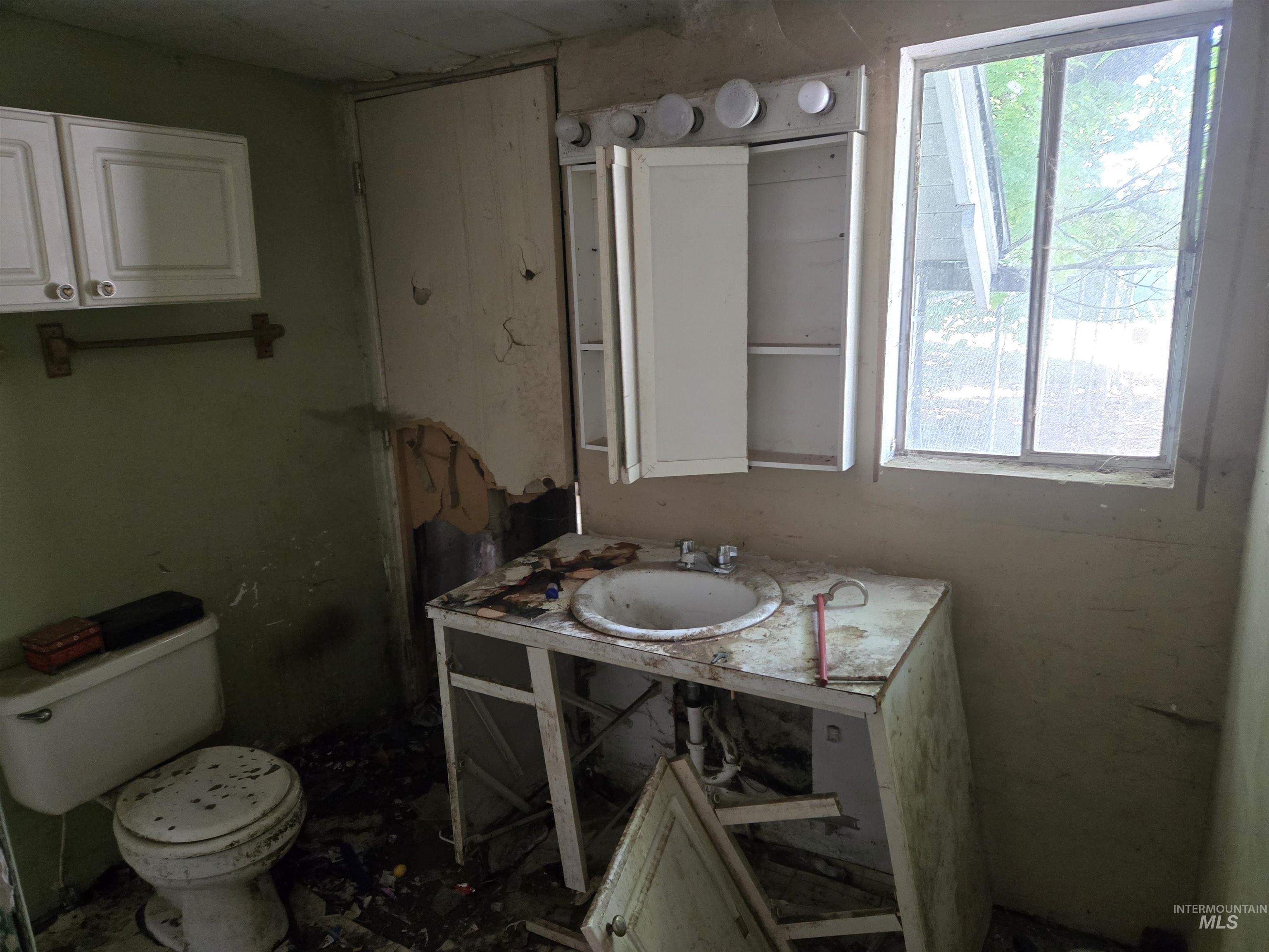 1202 Michigan Ave, Orofino, Idaho 83544, 3 Bedrooms, 1 Bathroom, Residential For Sale, Price $139,900,MLS 98983796