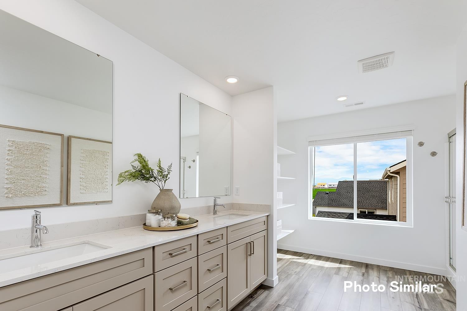 8957 W Inspirado St, Meridian, Idaho 83646, 5 Bedrooms, 3 Bathrooms, Residential For Sale, Price $566,900,MLS 98983798