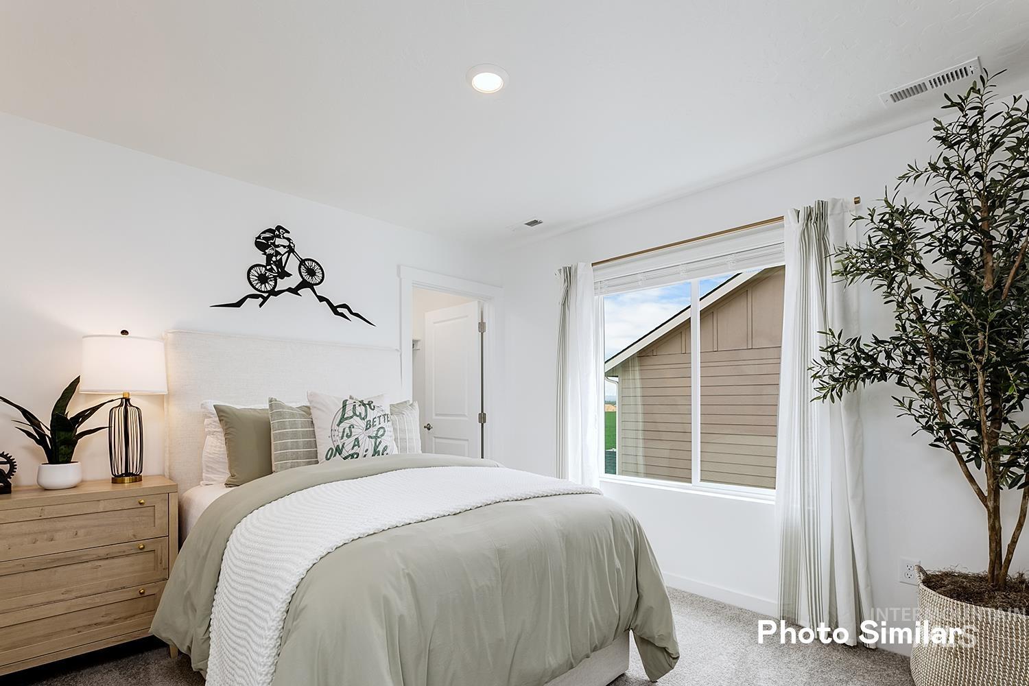 8957 W Inspirado St, Meridian, Idaho 83646, 5 Bedrooms, 3 Bathrooms, Residential For Sale, Price $566,900,MLS 98983798