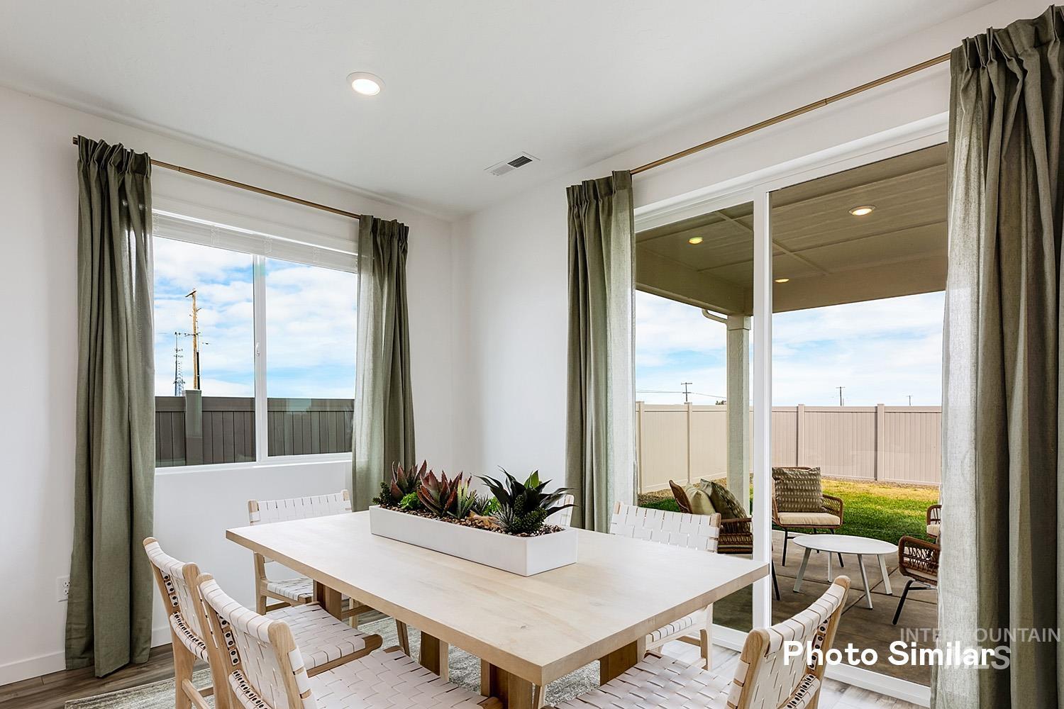 8957 W Inspirado St, Meridian, Idaho 83646, 5 Bedrooms, 3 Bathrooms, Residential For Sale, Price $566,900,MLS 98983798