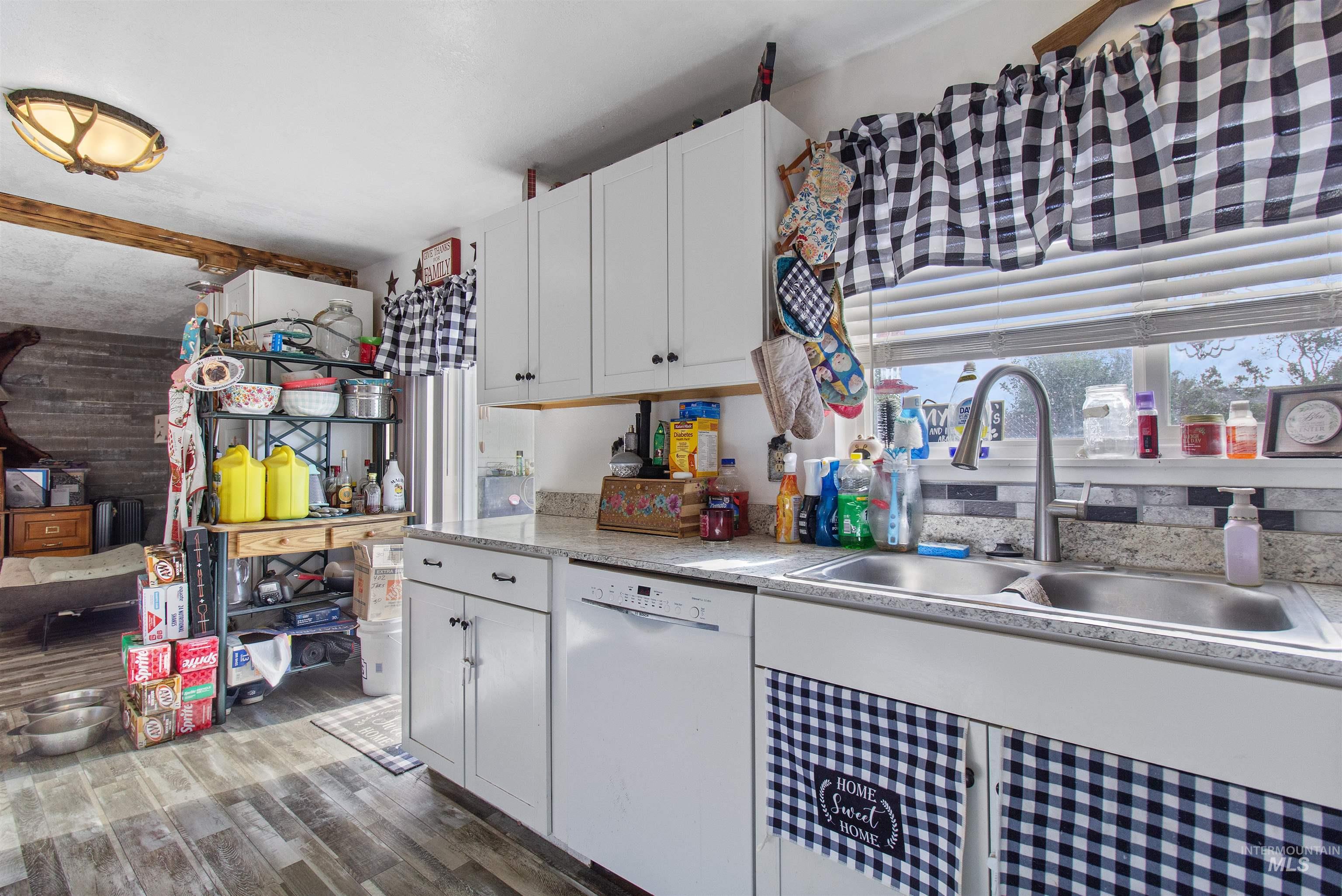 636 Main St N, Hansen, Idaho 83334, 3 Bedrooms, 2 Bathrooms, Residential For Sale, Price $305,000, 98983799