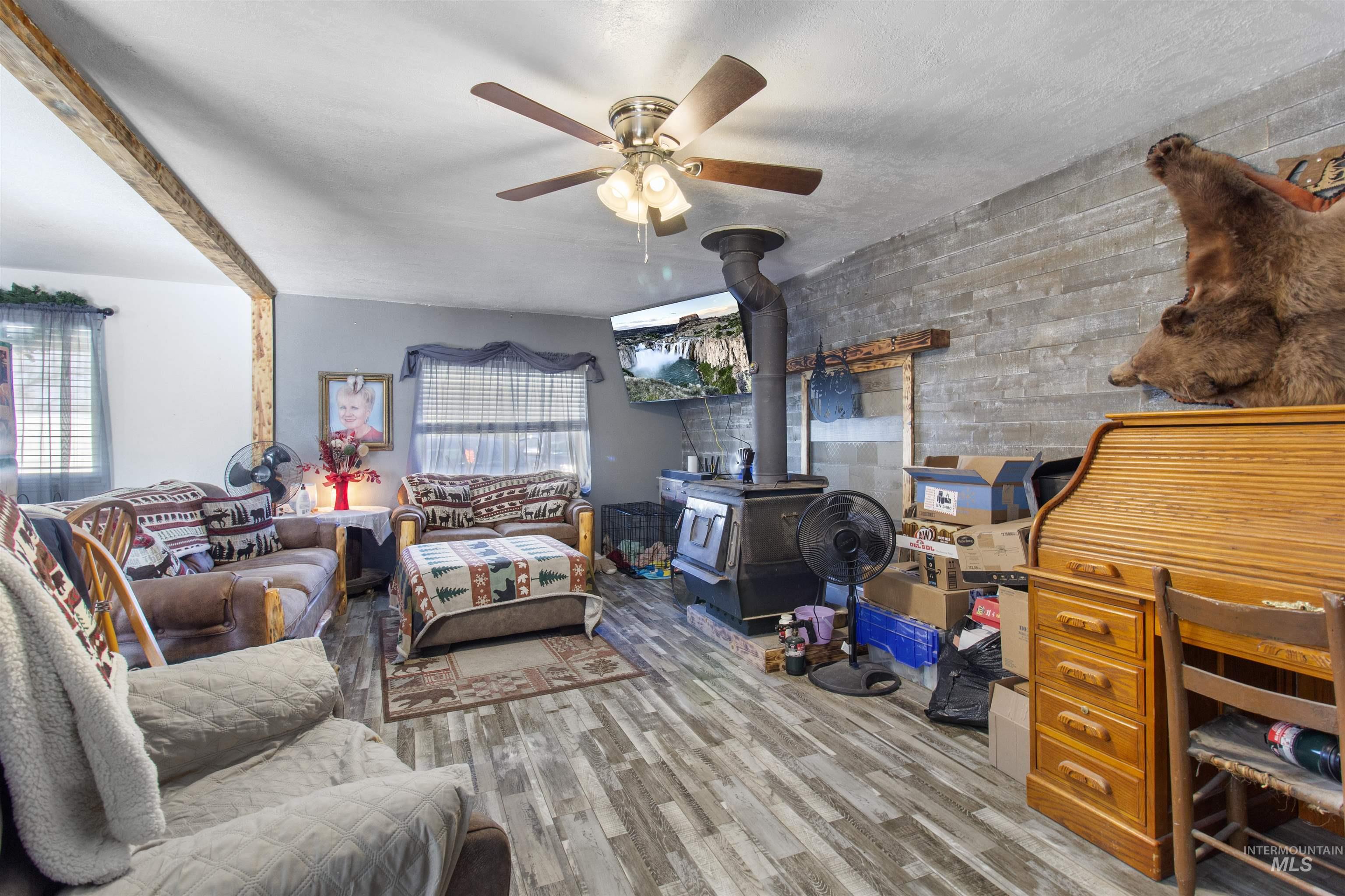 636 Main St N, Hansen, Idaho 83334, 3 Bedrooms, 2 Bathrooms, Residential For Sale, Price $305,000, 98983799