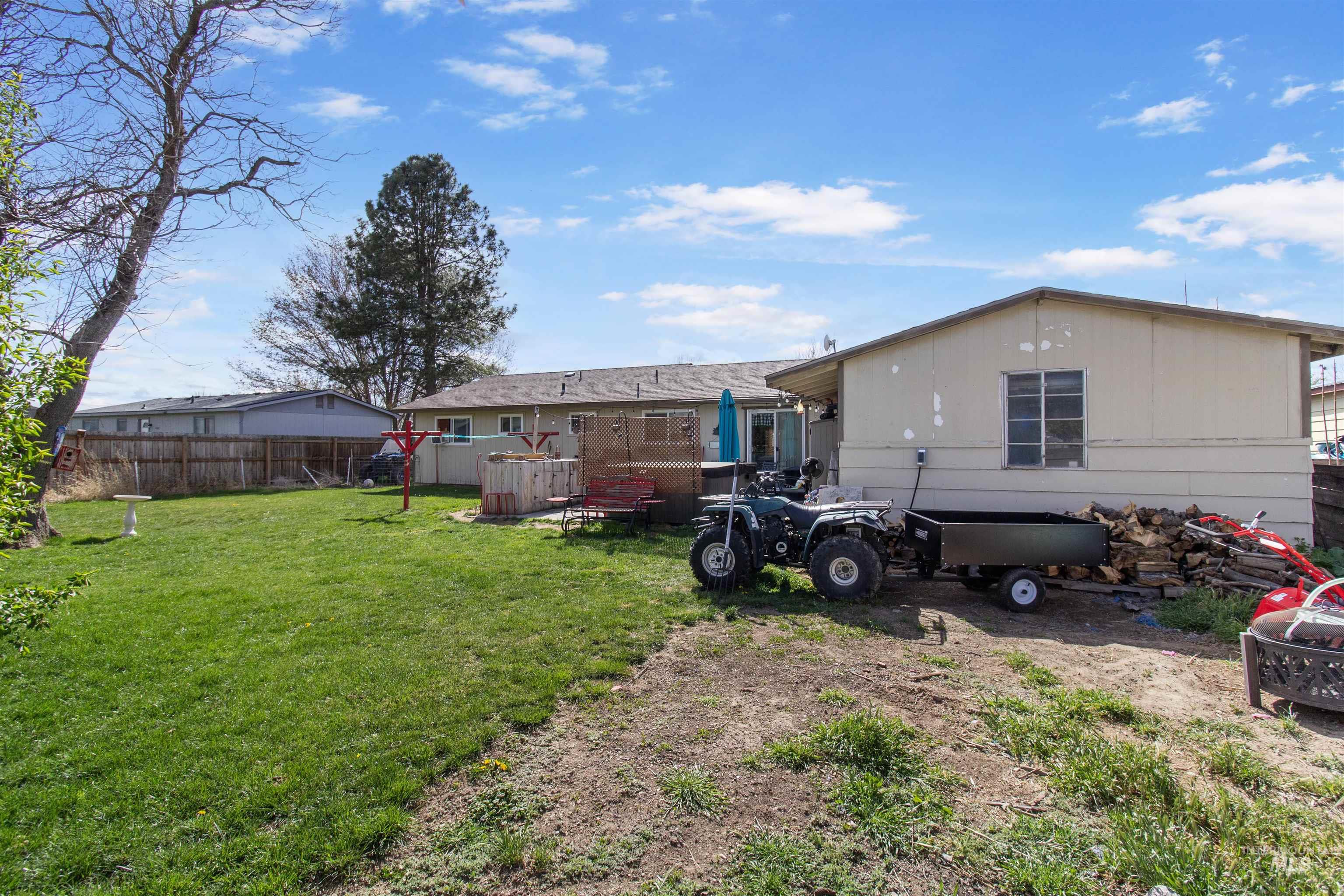 636 Main St N, Hansen, Idaho 83334, 3 Bedrooms, 2 Bathrooms, Residential For Sale, Price $305,000, 98983799