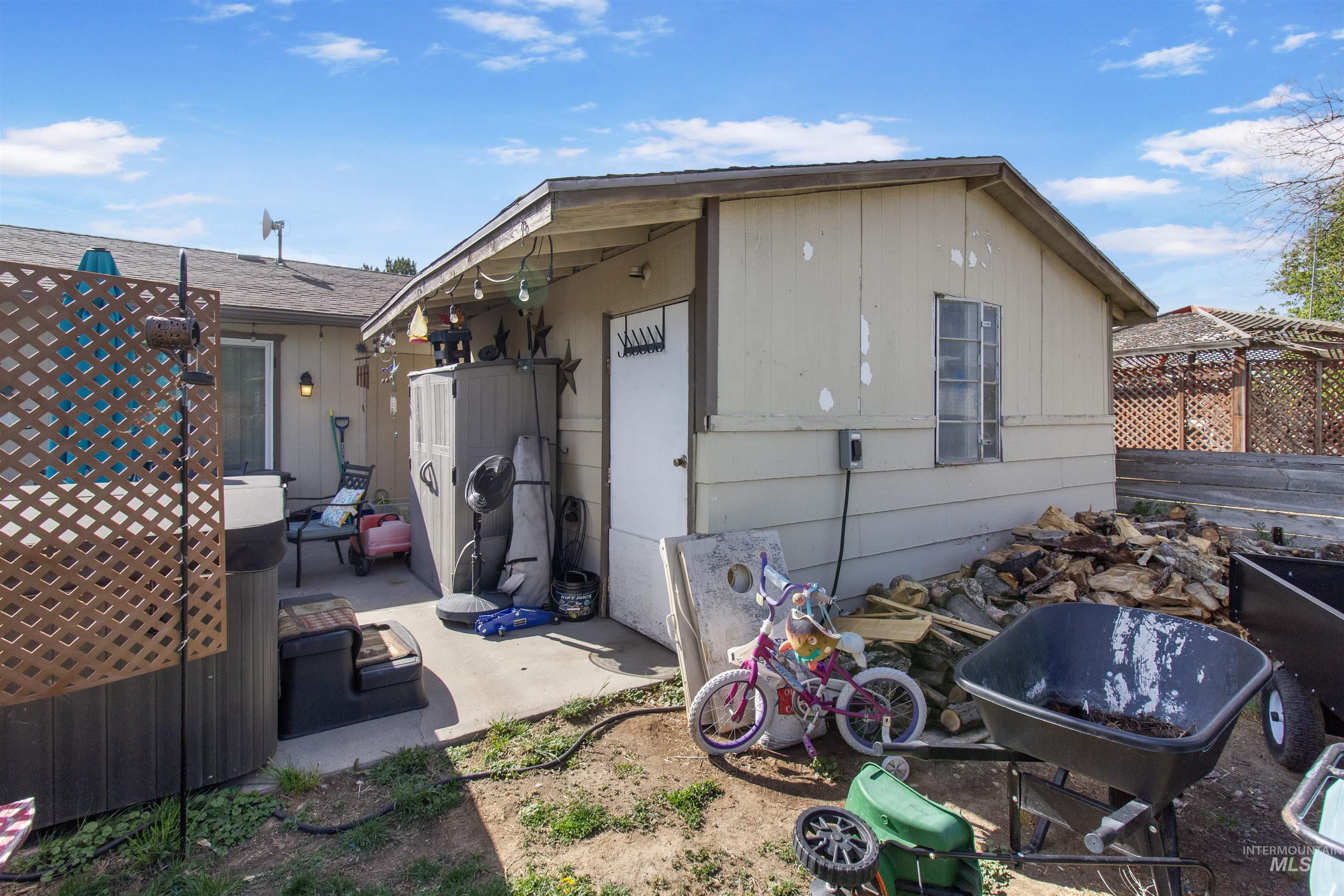 636 Main St N, Hansen, Idaho 83334, 3 Bedrooms, 2 Bathrooms, Residential For Sale, Price $310,000,MLS 98983799