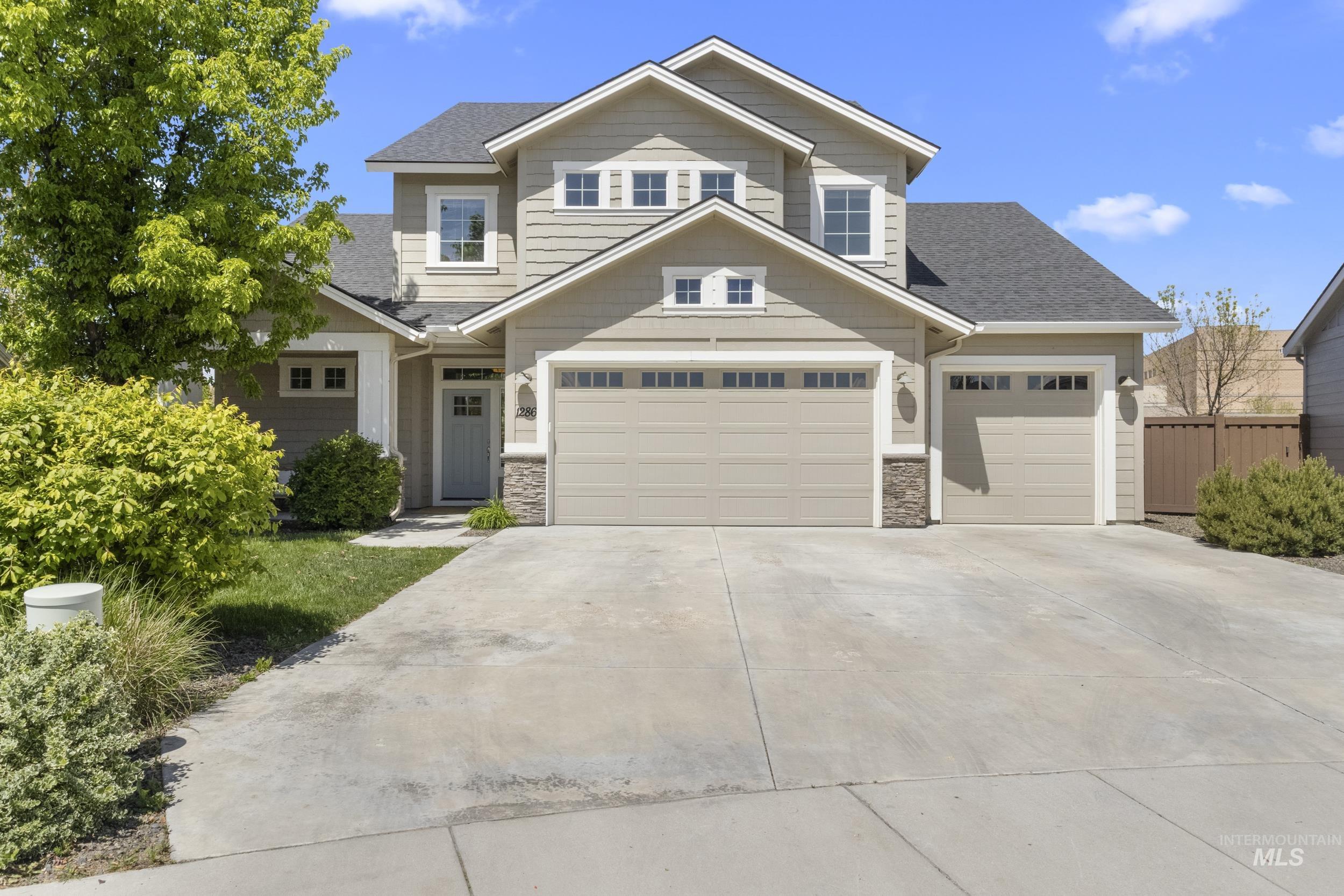 1286 W Laughton Dr, Meridian, Idaho 83646, 5 Bedrooms, 3 Bathrooms, Residential For Sale, Price $749,000,MLS 98983800