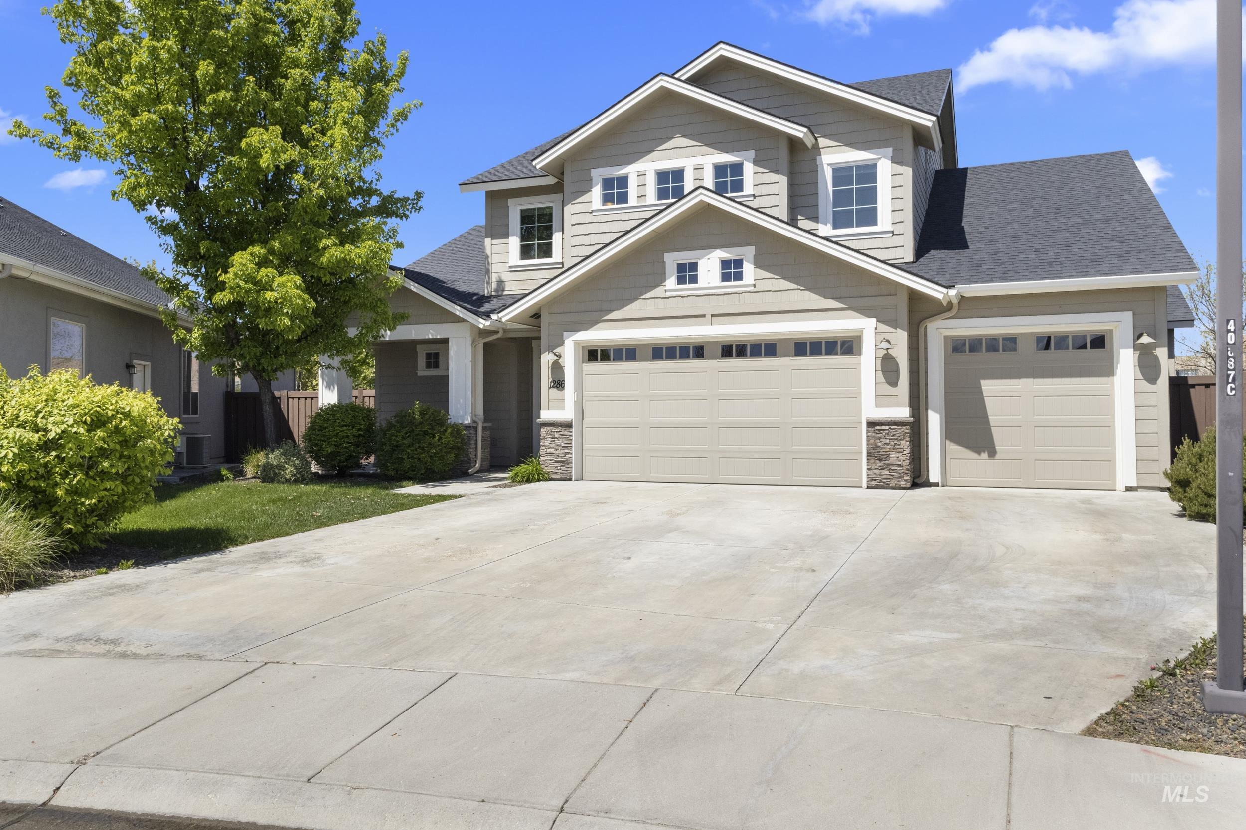 1286 W Laughton Dr, Meridian, Idaho 83646, 5 Bedrooms, 3 Bathrooms, Residential For Sale, Price $749,000,MLS 98983800