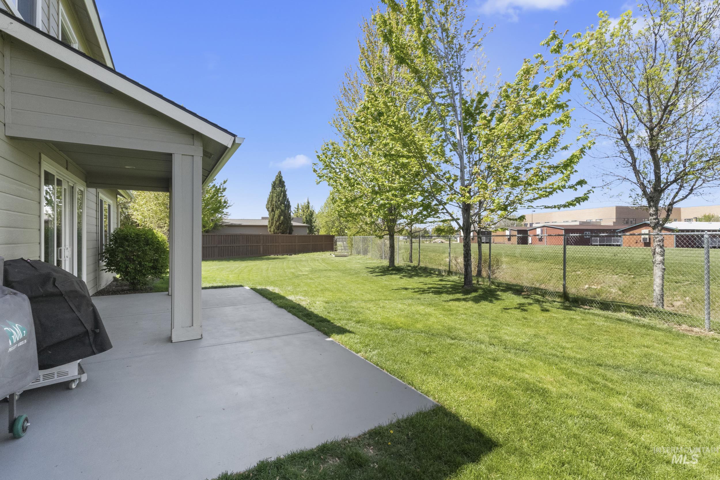 1286 W Laughton Dr, Meridian, Idaho 83646, 5 Bedrooms, 3 Bathrooms, Residential For Sale, Price $749,000,MLS 98983800