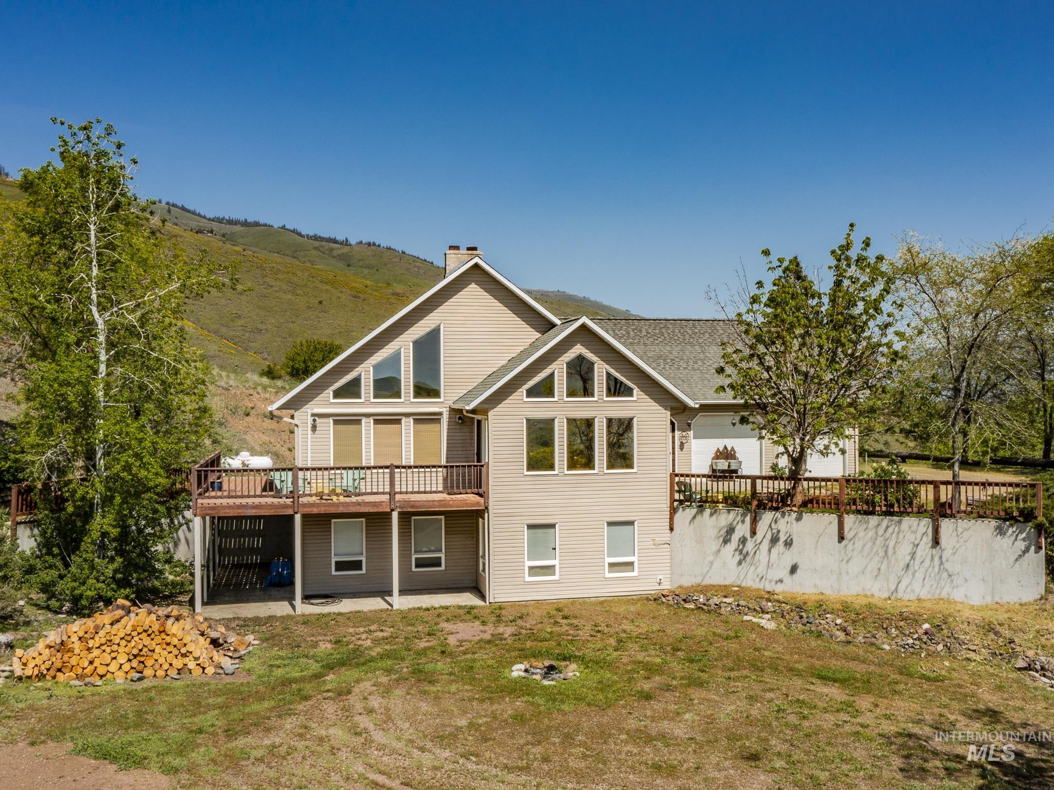 160 Buckhorn Road, White Bird, Idaho 83554, 3 Bedrooms, 3 Bathrooms, Residential For Sale, Price $629,000, 98983803