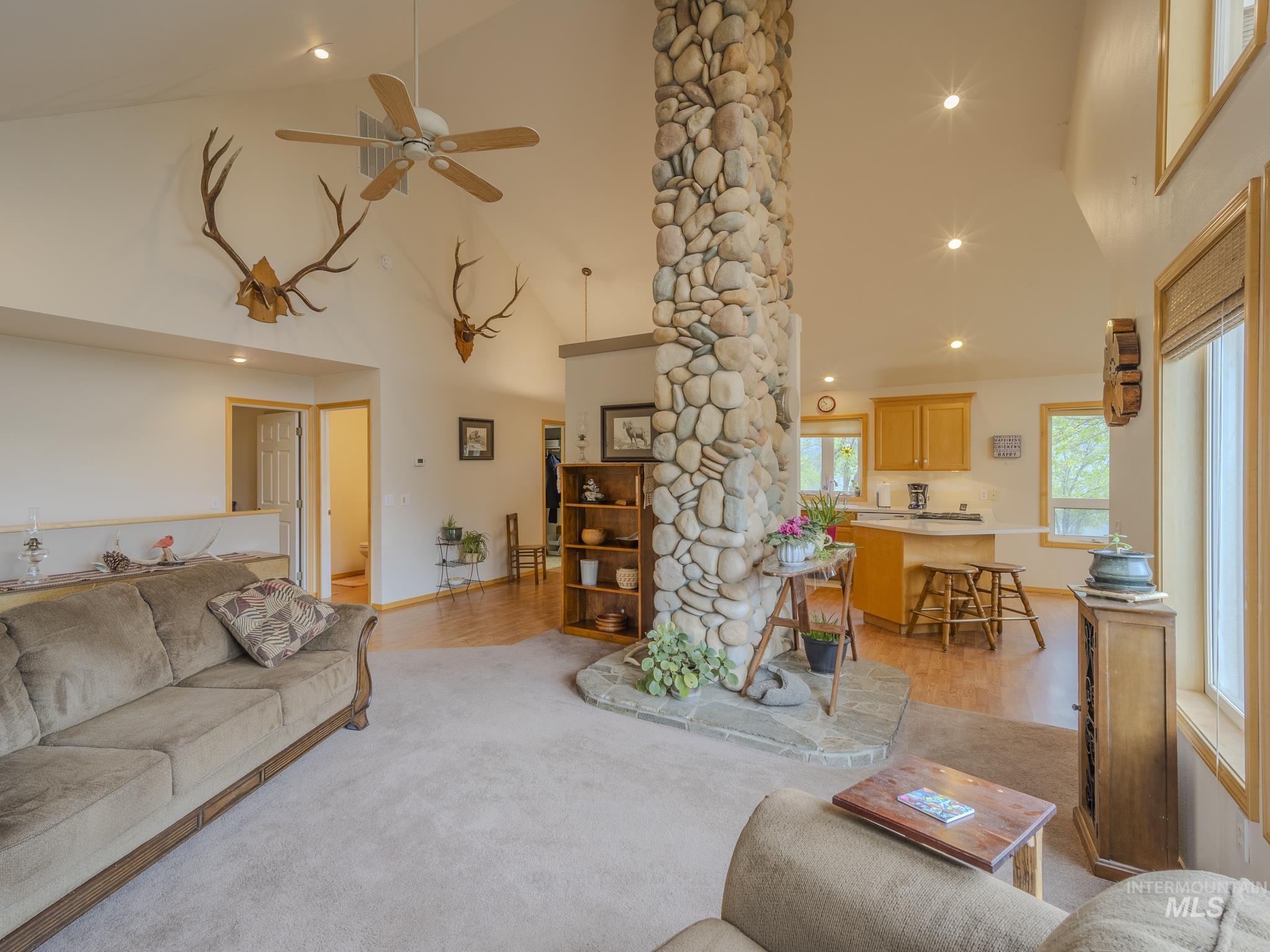 160 Buckhorn Road, White Bird, Idaho 83554, 3 Bedrooms, 3 Bathrooms, Residential For Sale, Price $629,000, 98983803