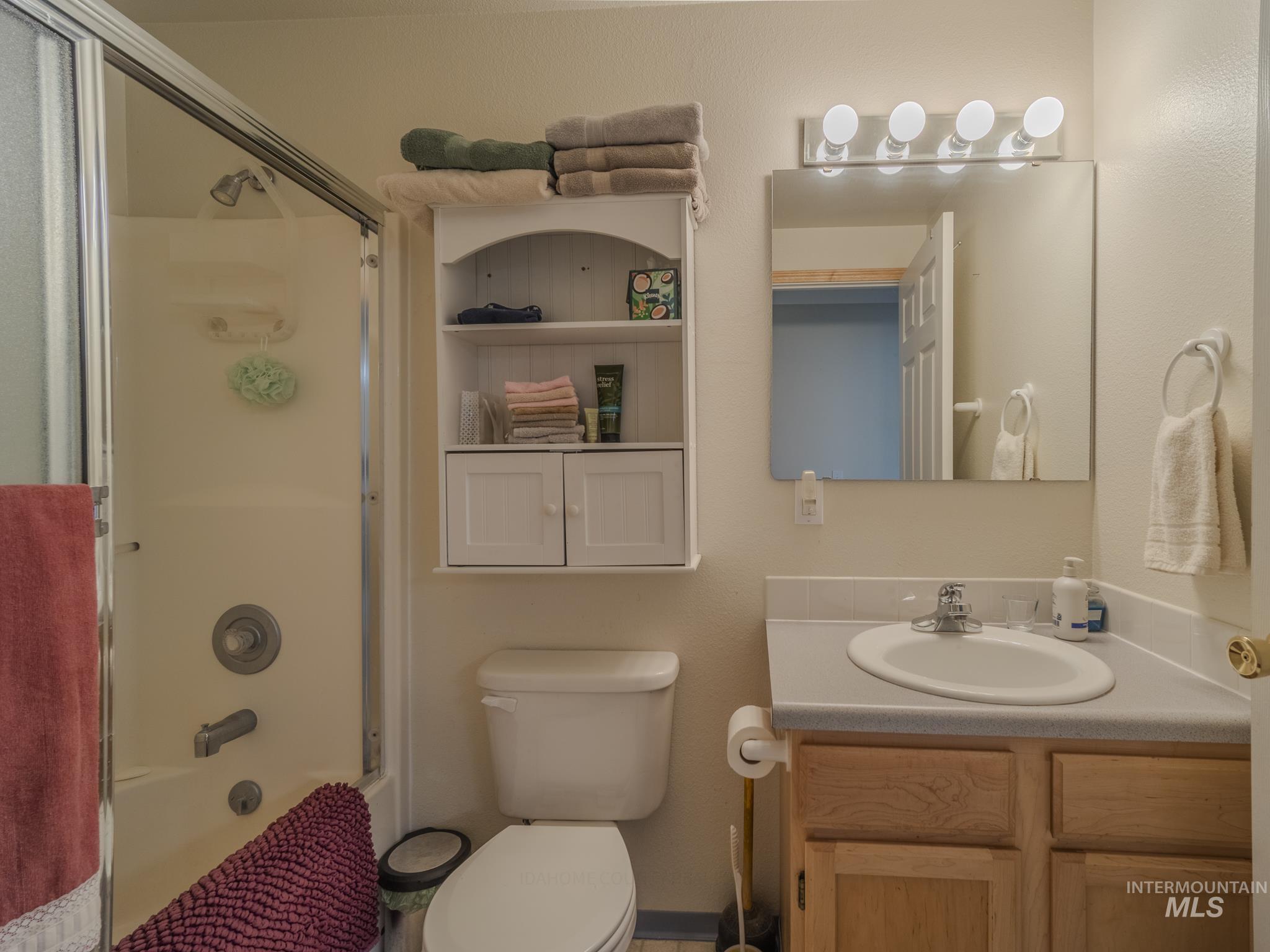 160 Buckhorn Road, White Bird, Idaho 83554, 3 Bedrooms, 3 Bathrooms, Residential For Sale, Price $629,000, 98983803