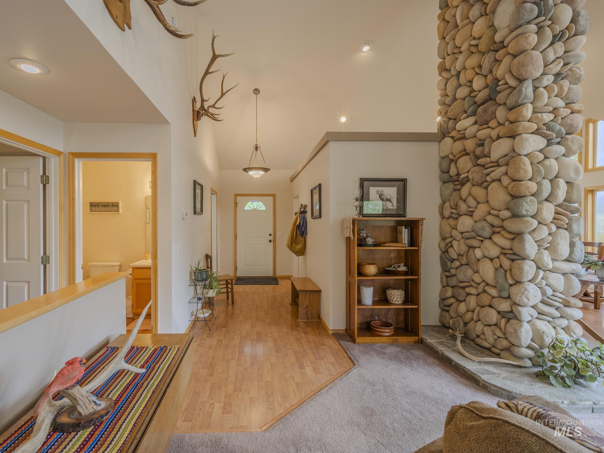 160 Buckhorn Road, White Bird, Idaho 83554, 3 Bedrooms, 3 Bathrooms, Residential For Sale, Price $629,000, 98983803