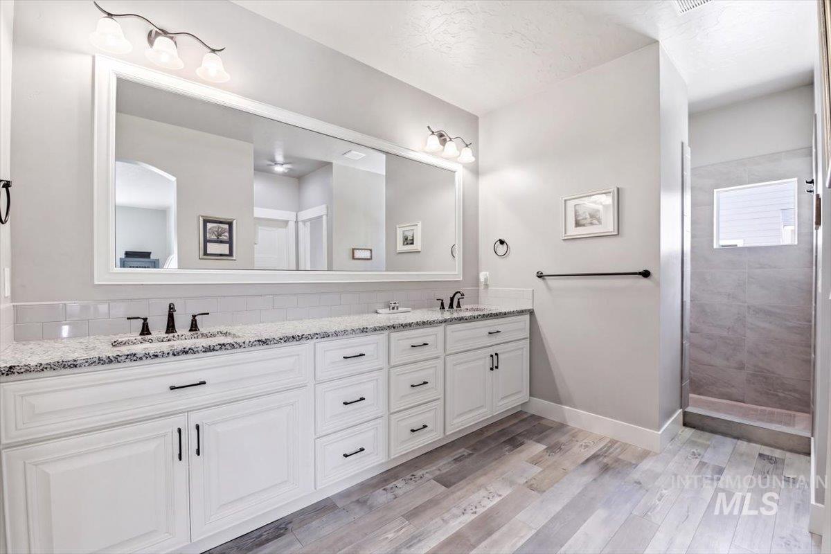 12649 S Transport Way, Nampa, Idaho 83686, 3 Bedrooms, 2 Bathrooms, Residential For Sale, Price $575,000, 98983804