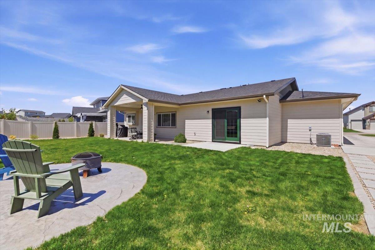 12649 S Transport Way, Nampa, Idaho 83686, 3 Bedrooms, 2 Bathrooms, Residential For Sale, Price $575,000, 98983804