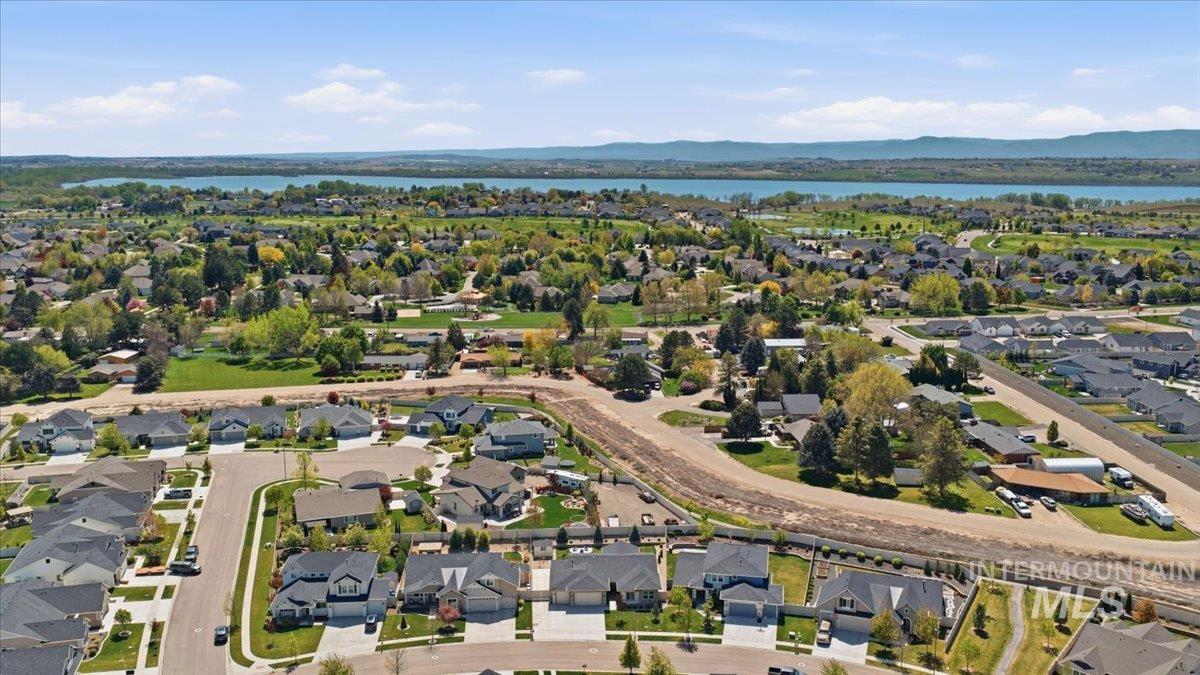 12649 S Transport Way, Nampa, Idaho 83686, 3 Bedrooms, 2 Bathrooms, Residential For Sale, Price $575,000, 98983804