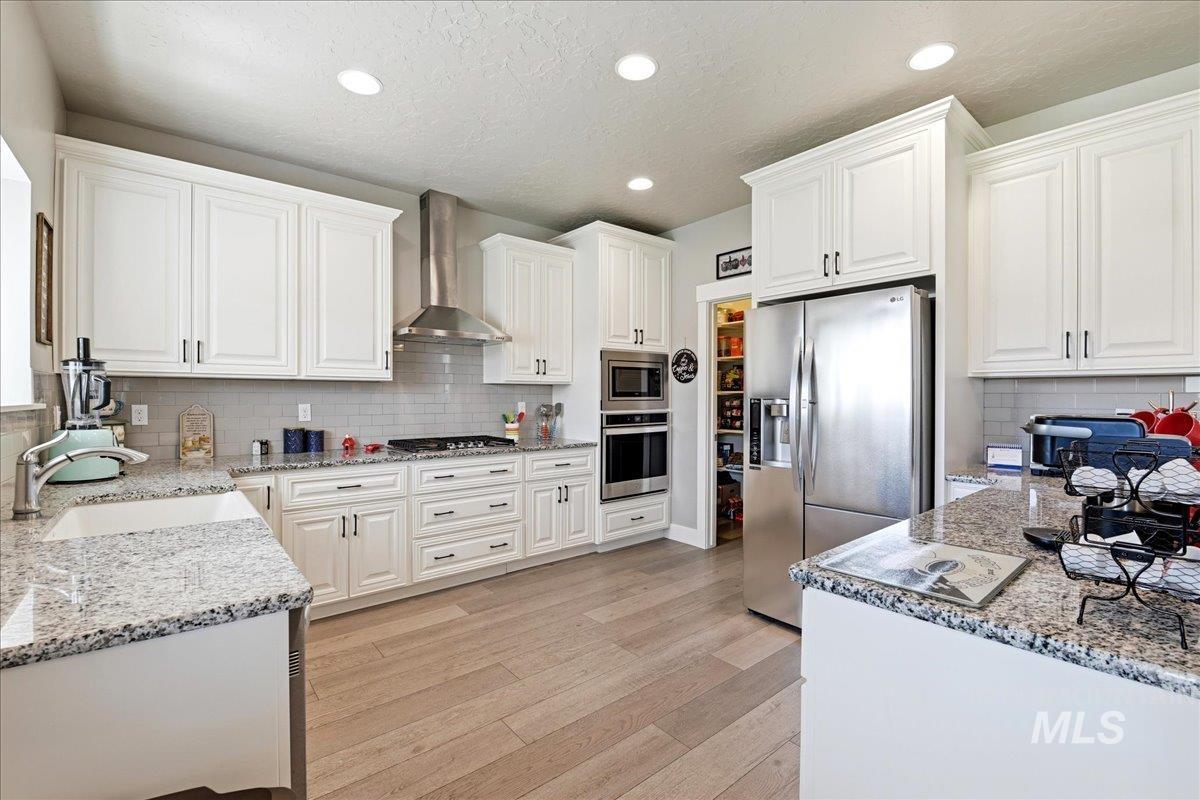 12649 S Transport Way, Nampa, Idaho 83686, 3 Bedrooms, 2 Bathrooms, Residential For Sale, Price $575,000, 98983804