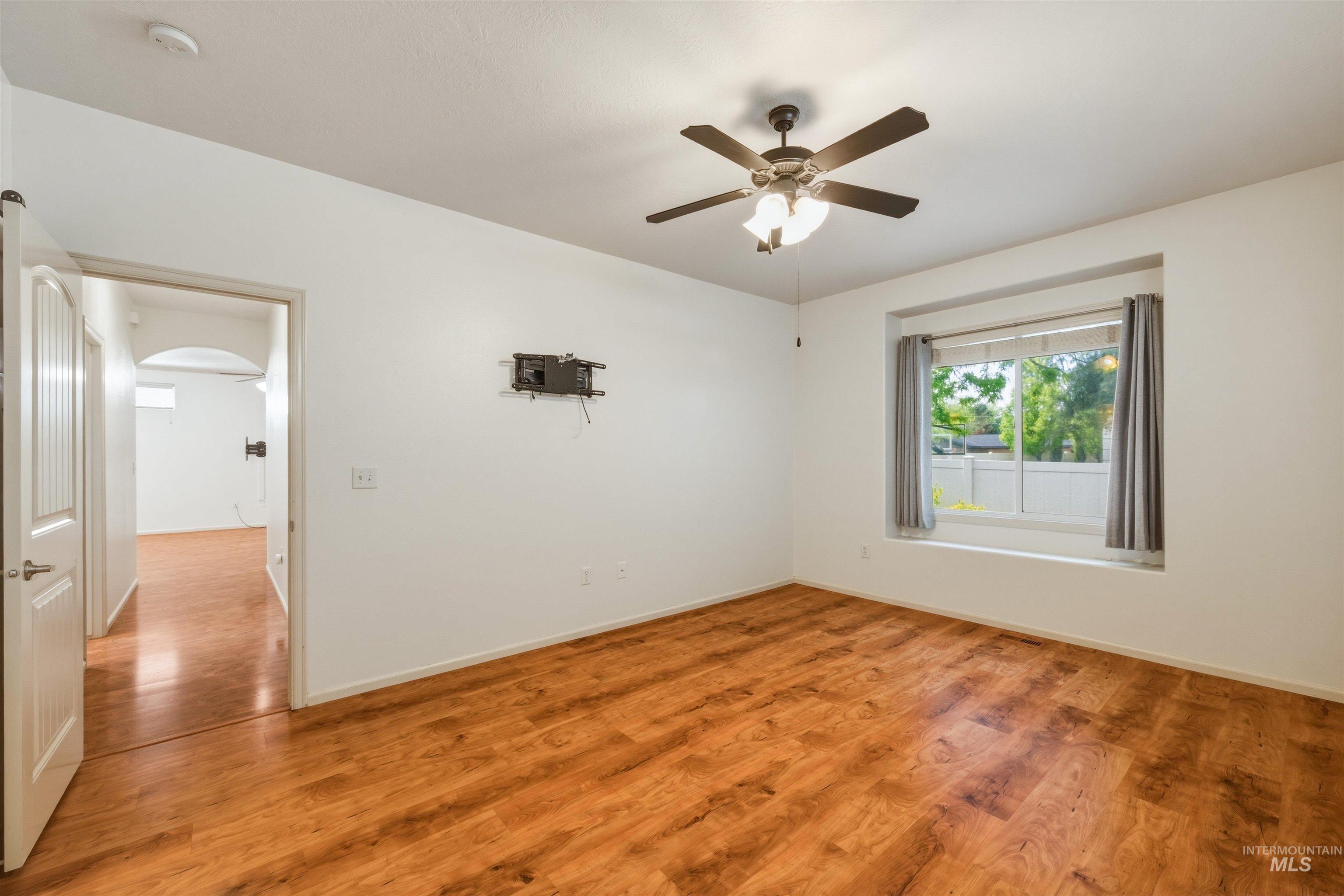 1239 N Victor Way, Meridian, Idaho 83642, 2 Bedrooms, 2 Bathrooms, Residential For Sale, Price $399,999,MLS 98983805